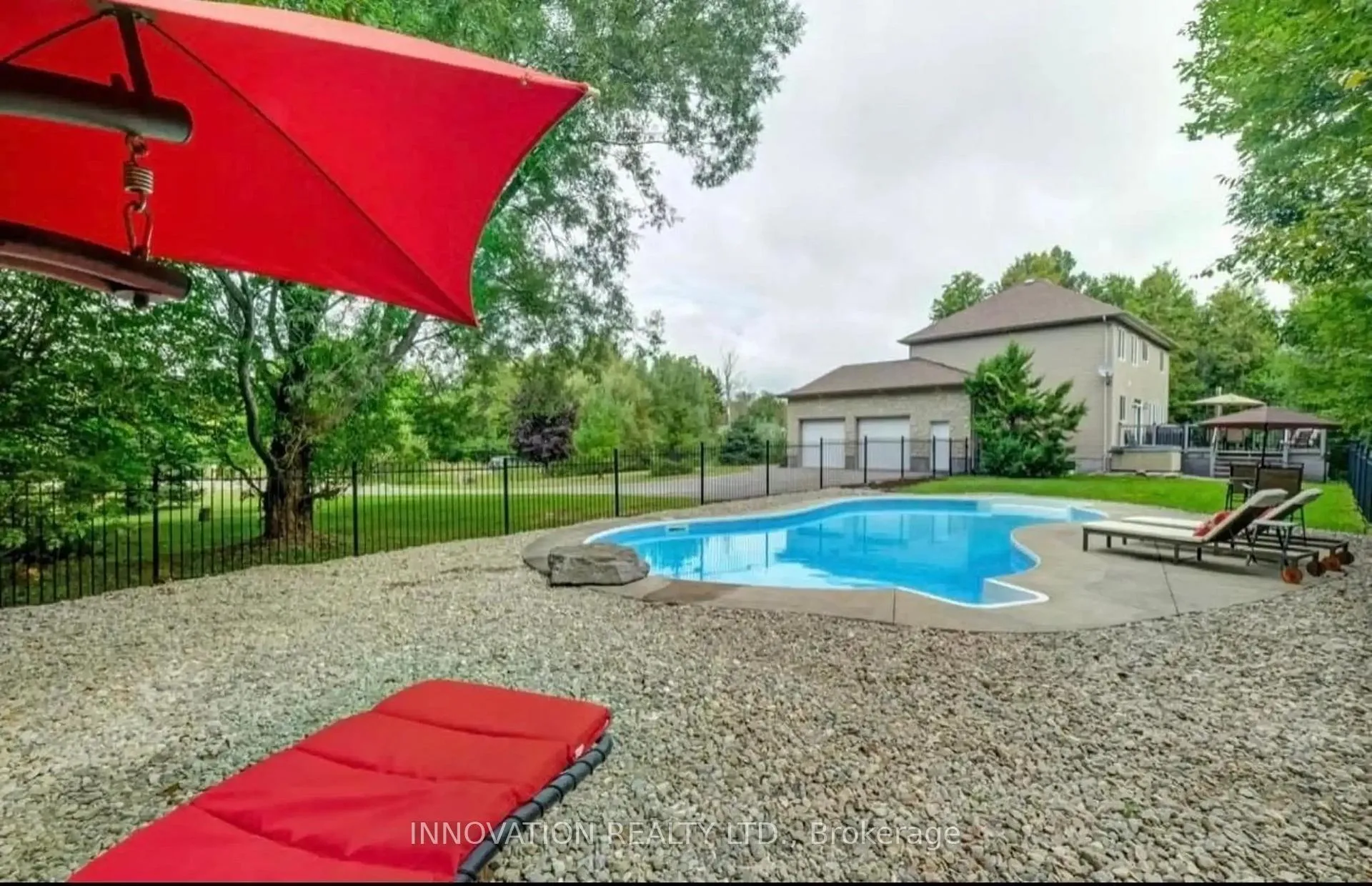 Photo 43 of 122 Country Meadow Drive S, Ottawa, Huntley Ward (North West) — HOMEH