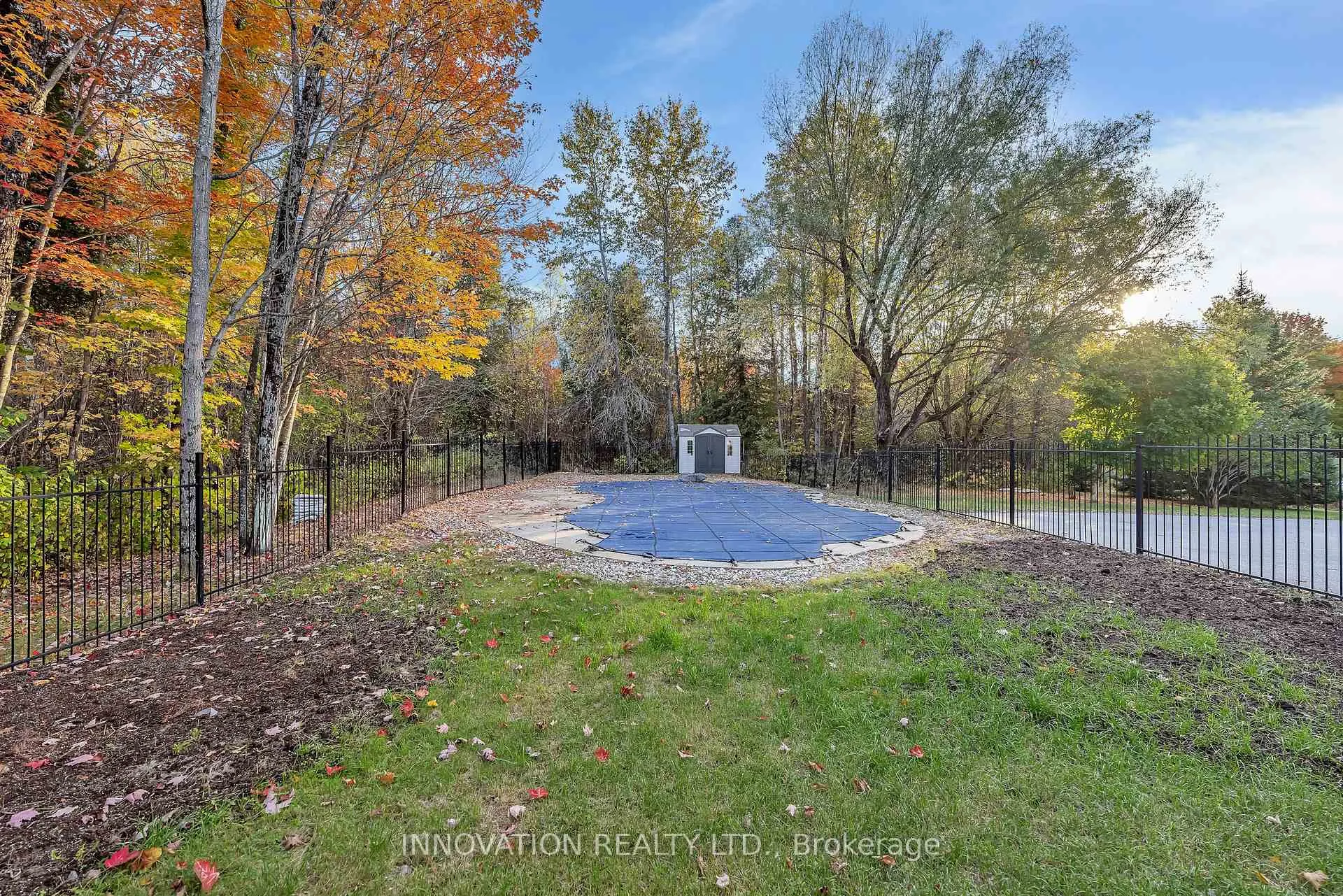 Photo 44 of 122 Country Meadow Drive S, Ottawa, Huntley Ward (North West) — HOMEH