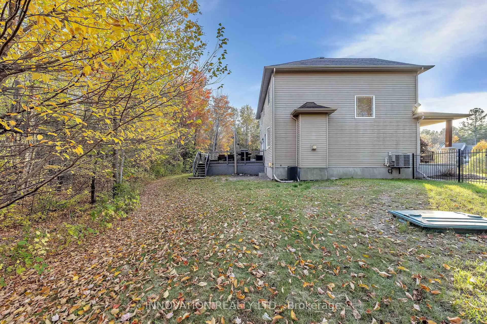 Photo 45 of 122 Country Meadow Drive S, Ottawa, Huntley Ward (North West) — HOMEH