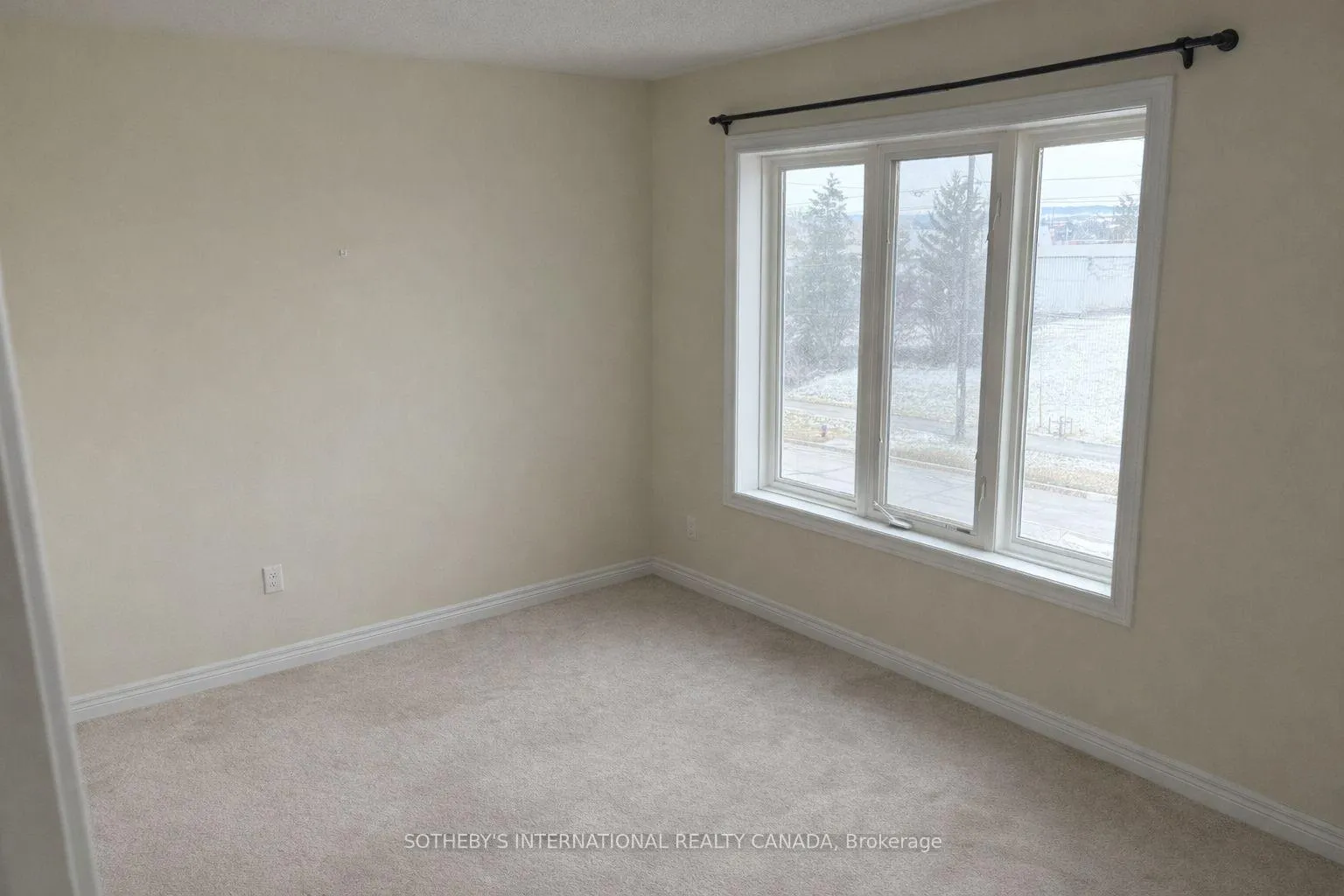 Photo 8 of Unit 14, 4121 Palermo Common, Burlington, Shoreacres — HOMEH