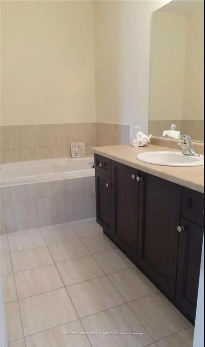 Photo 9 of Unit 14, 4121 Palermo Common, Burlington, Shoreacres — HOMEH