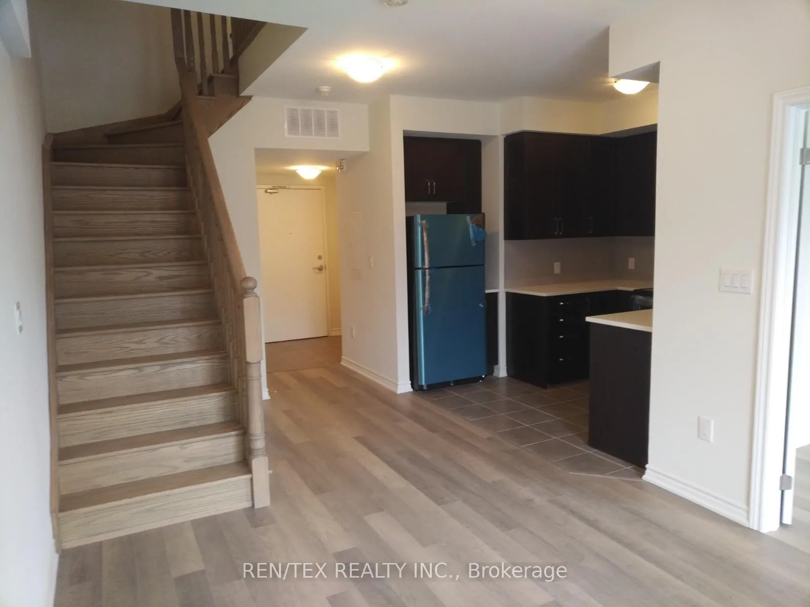 Photo 8 of Unit 221, 3865 Major Mackenzie Drive W, Vaughan, Vellore Village — HOMEH