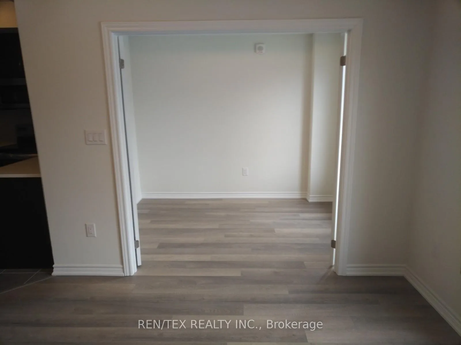 Photo 10 of Unit 221, 3865 Major Mackenzie Drive W, Vaughan, Vellore Village — HOMEH