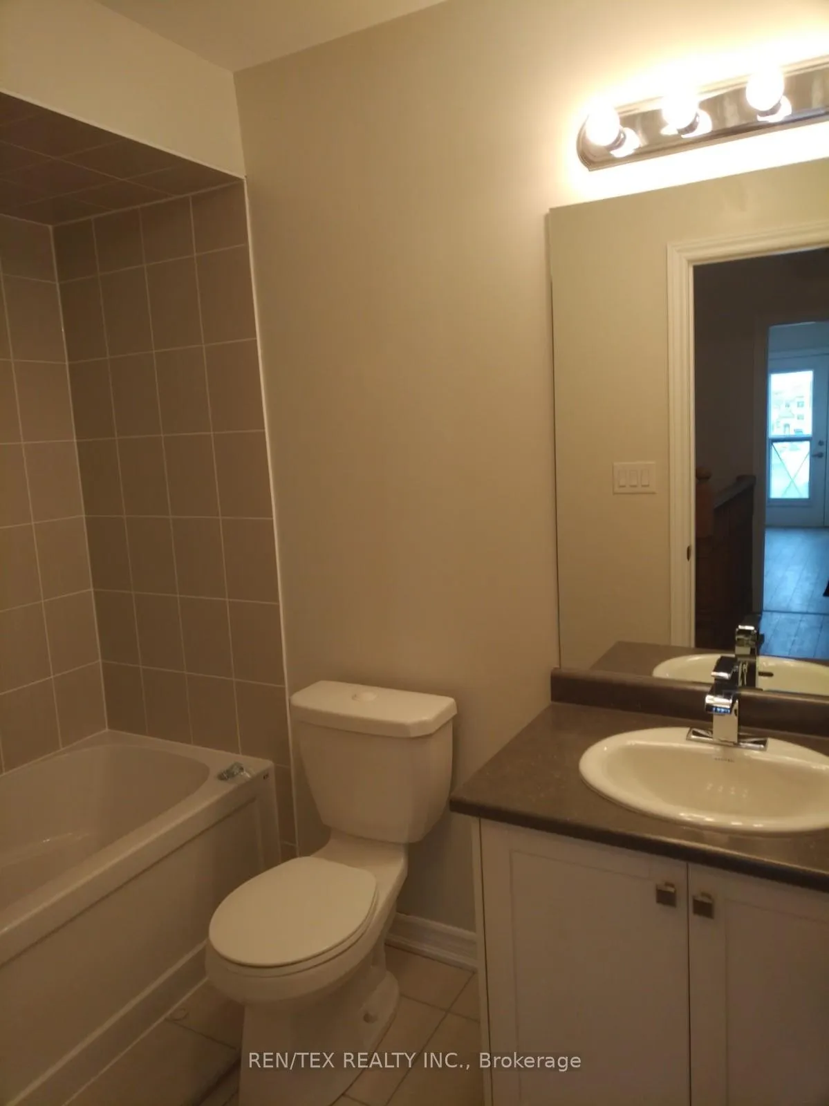 Photo 16 of Unit 221, 3865 Major Mackenzie Drive W, Vaughan, Vellore Village — HOMEH