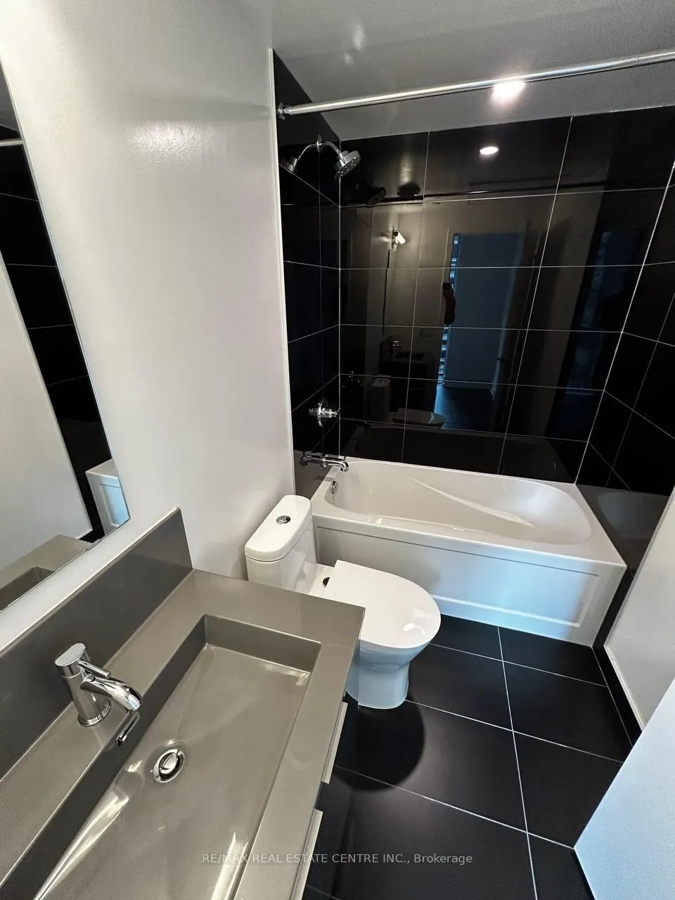 Photo 15 of Unit 1503, 238 Simcoe Street, Toronto, University — HOMEH
