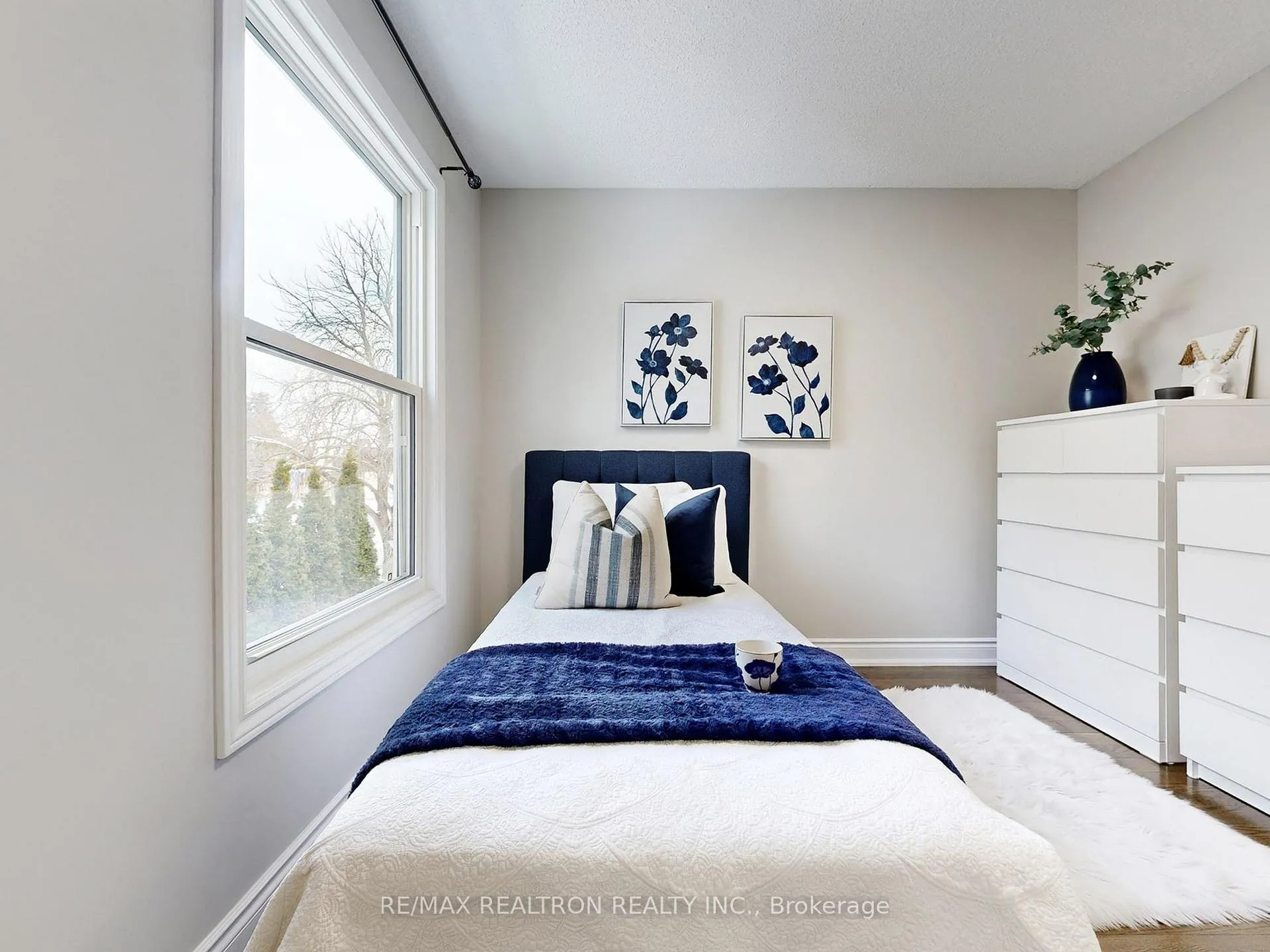 Photo 20 of 12 Hester Court, Markham, Royal Orchard — HOMEH