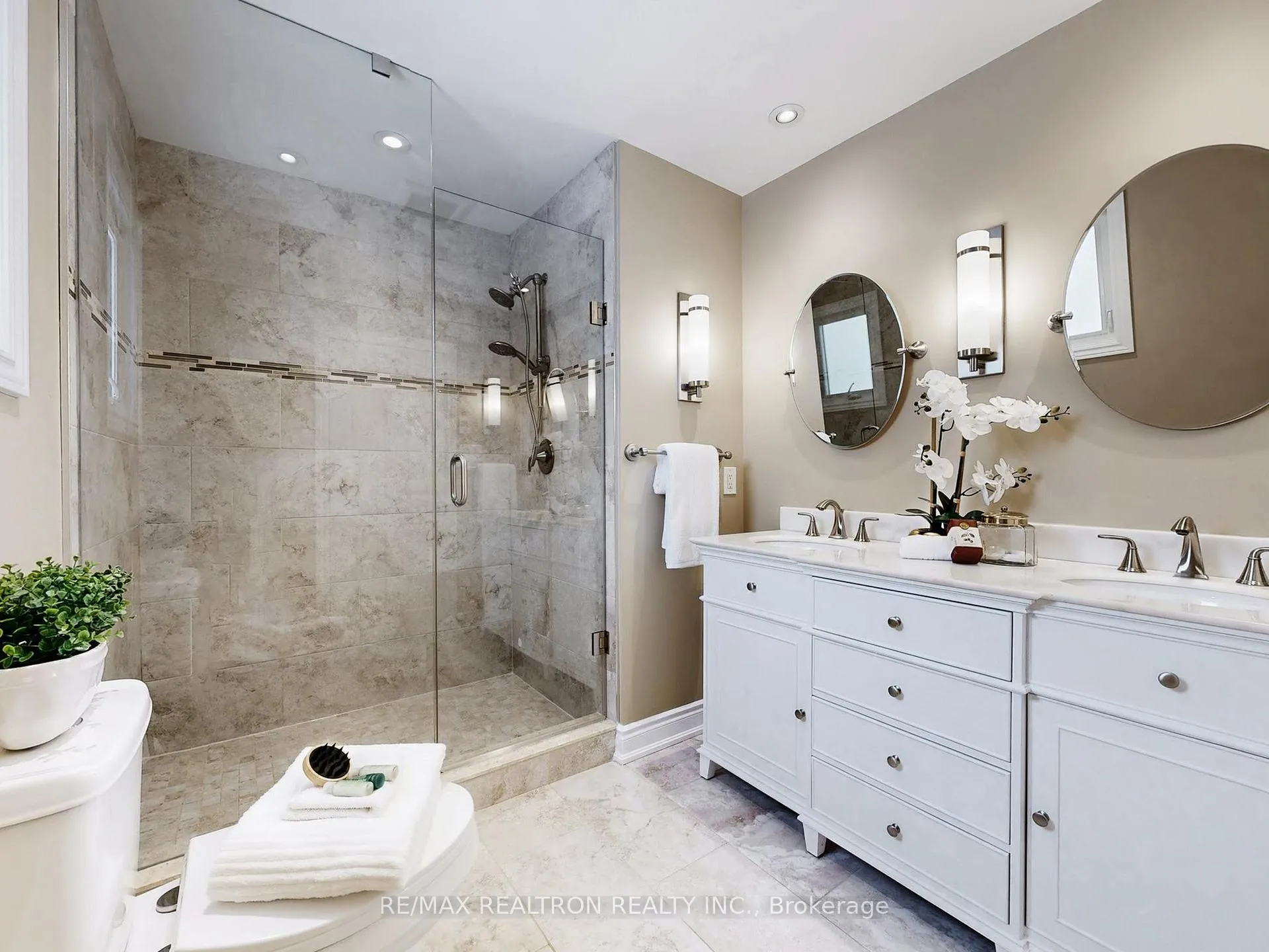Photo 29 of 12 Hester Court, Markham, Royal Orchard — HOMEH