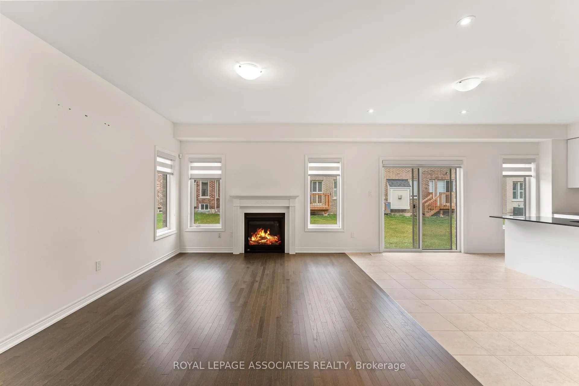 Photo 5 of 3909 Koenig Road E, Burlington, Alton — HOMEH