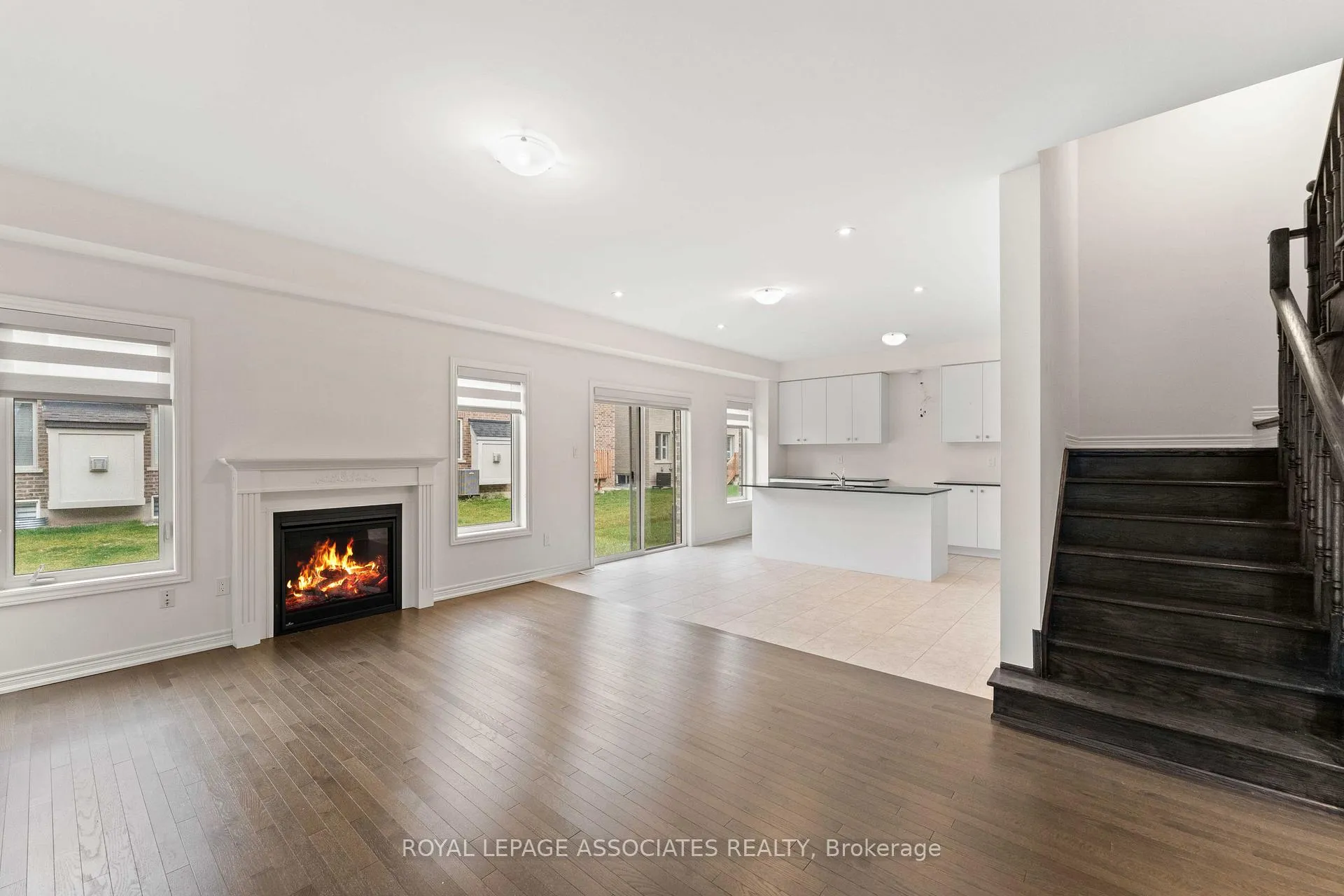 Photo 6 of 3909 Koenig Road E, Burlington, Alton — HOMEH