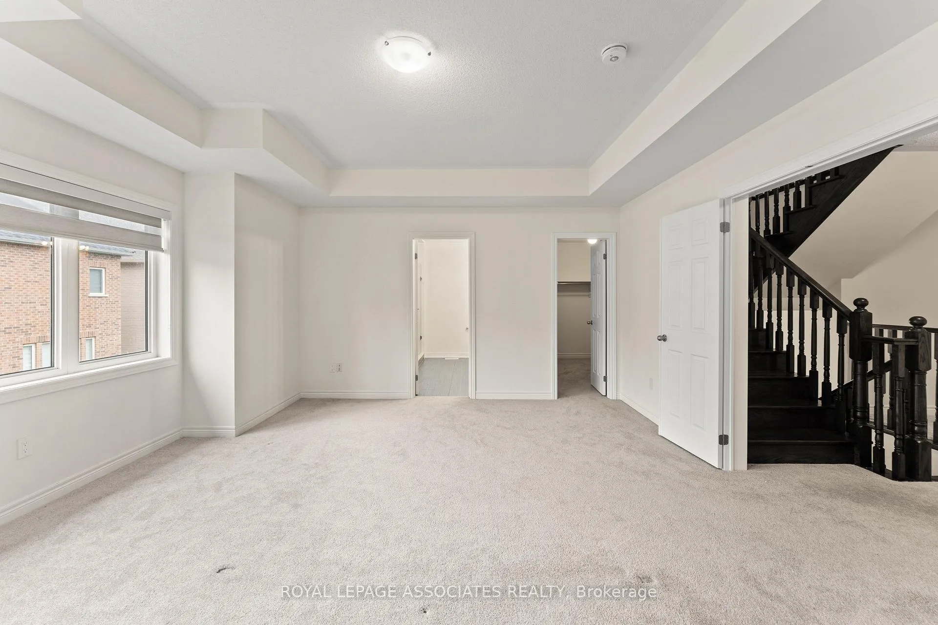 Photo 12 of 3909 Koenig Road E, Burlington, Alton — HOMEH