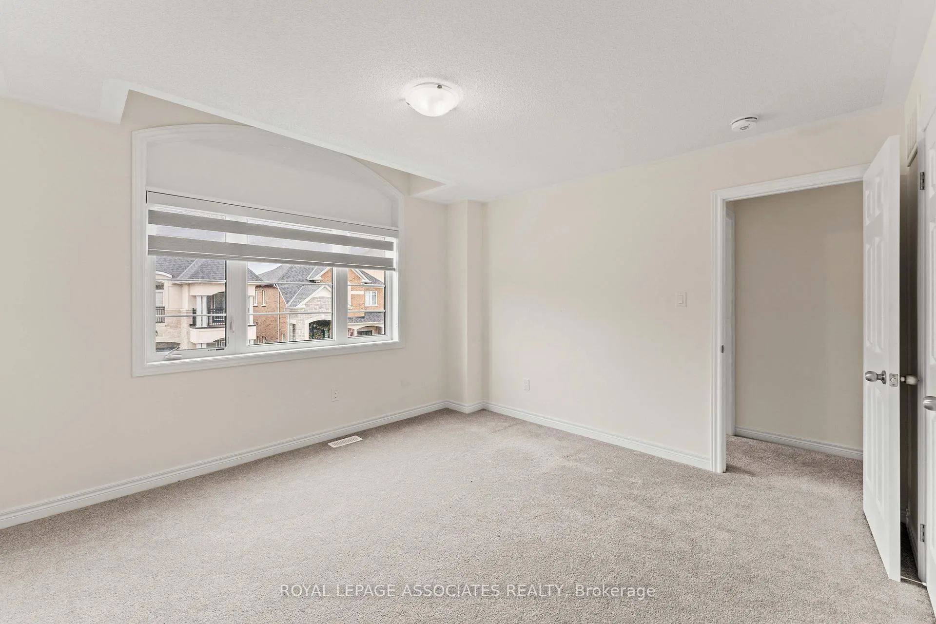 Photo 28 of 3909 Koenig Road E, Burlington, Alton — HOMEH