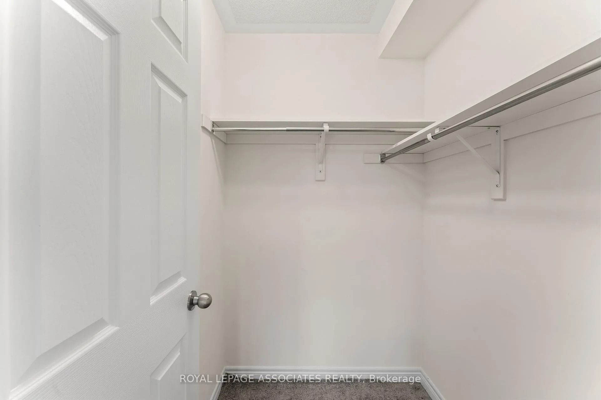 Photo 31 of 3909 Koenig Road E, Burlington, Alton — HOMEH