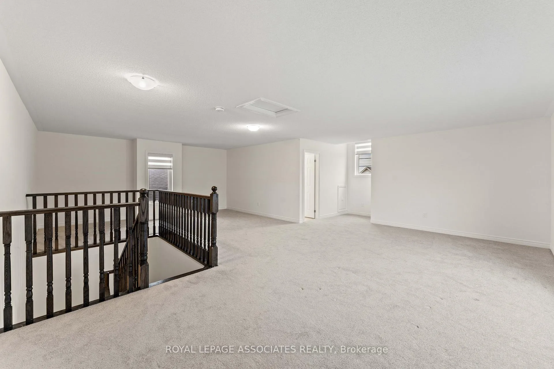 Photo 42 of 3909 Koenig Road E, Burlington, Alton — HOMEH