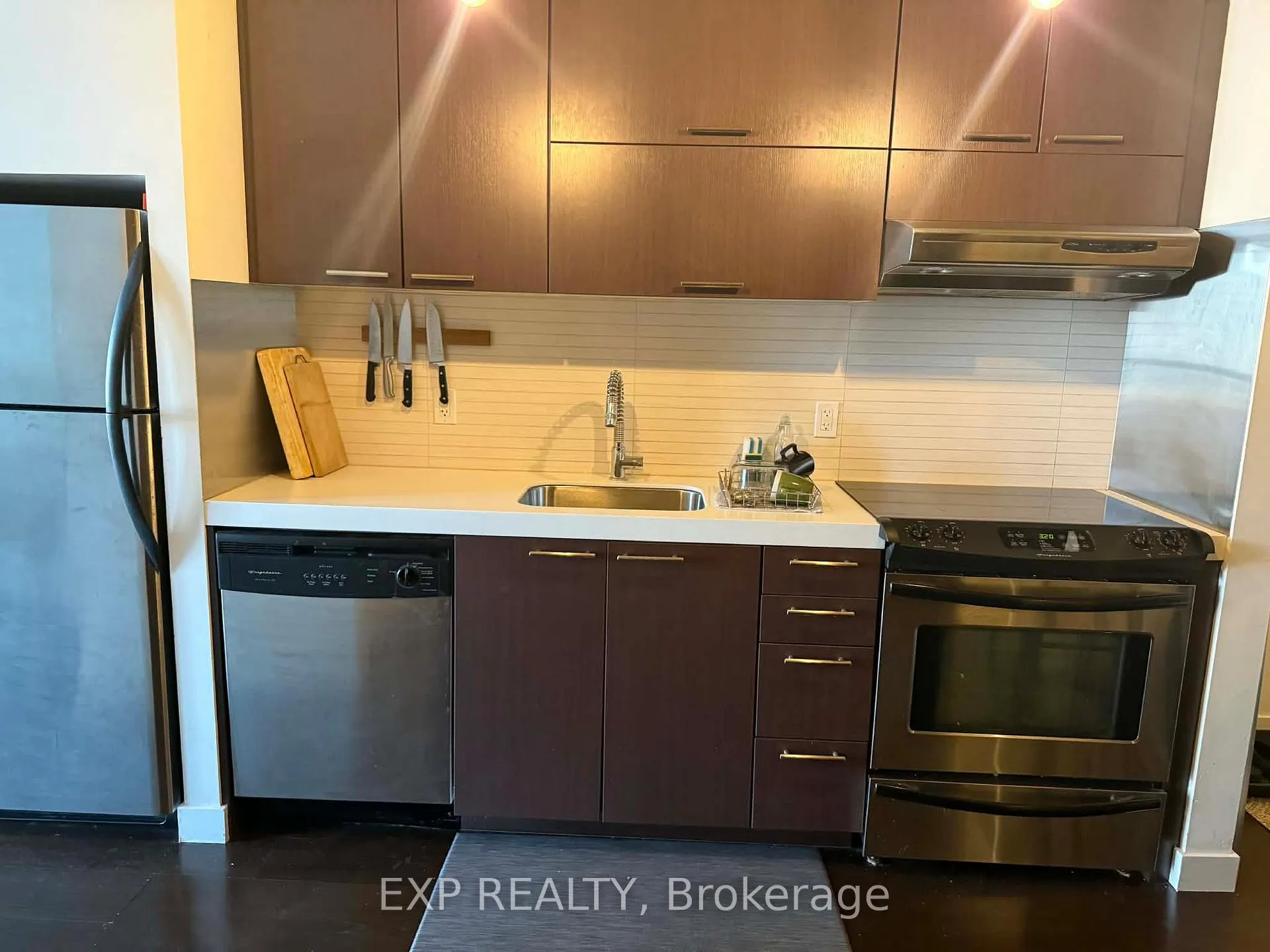 Photo 5 of Unit 511, 55 Stewart Street, Toronto, Waterfront Communities — HOMEH