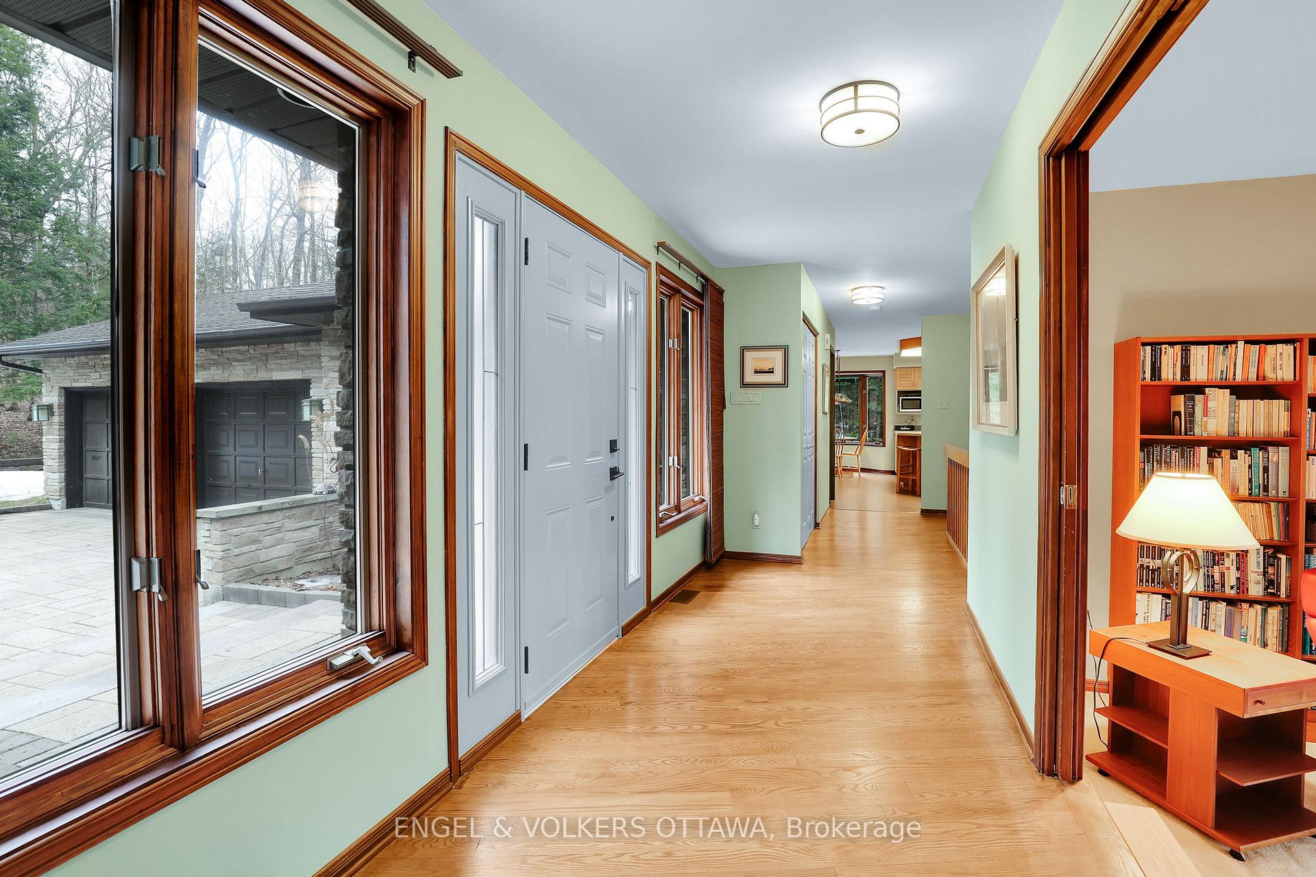 Photo 4 of 7 Deerfield Drive, McNab/Braeside, Mcnab/Braeside Twps — HOMEH