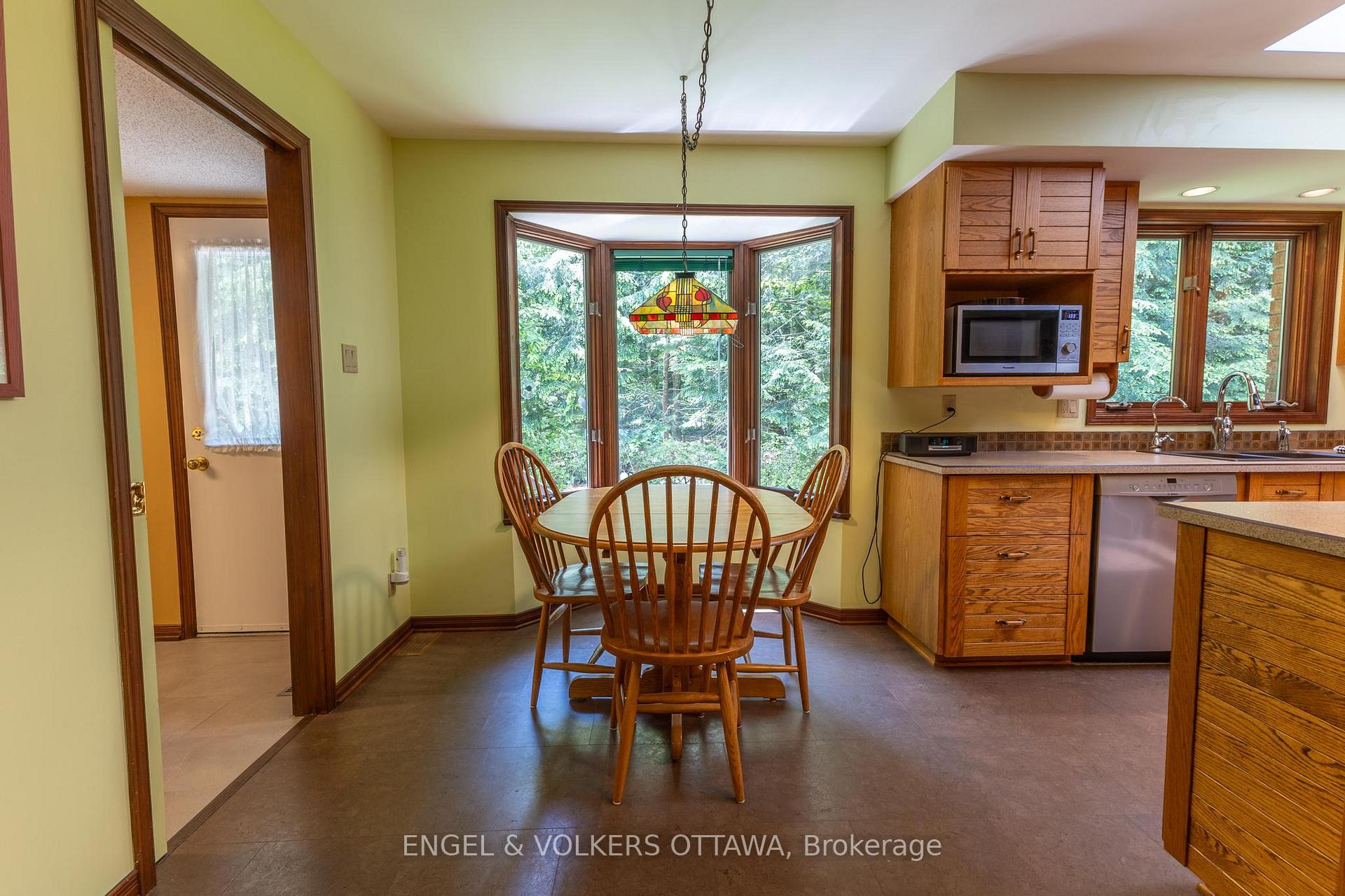 Photo 15 of 7 Deerfield Drive, McNab/Braeside, Mcnab/Braeside Twps — HOMEH