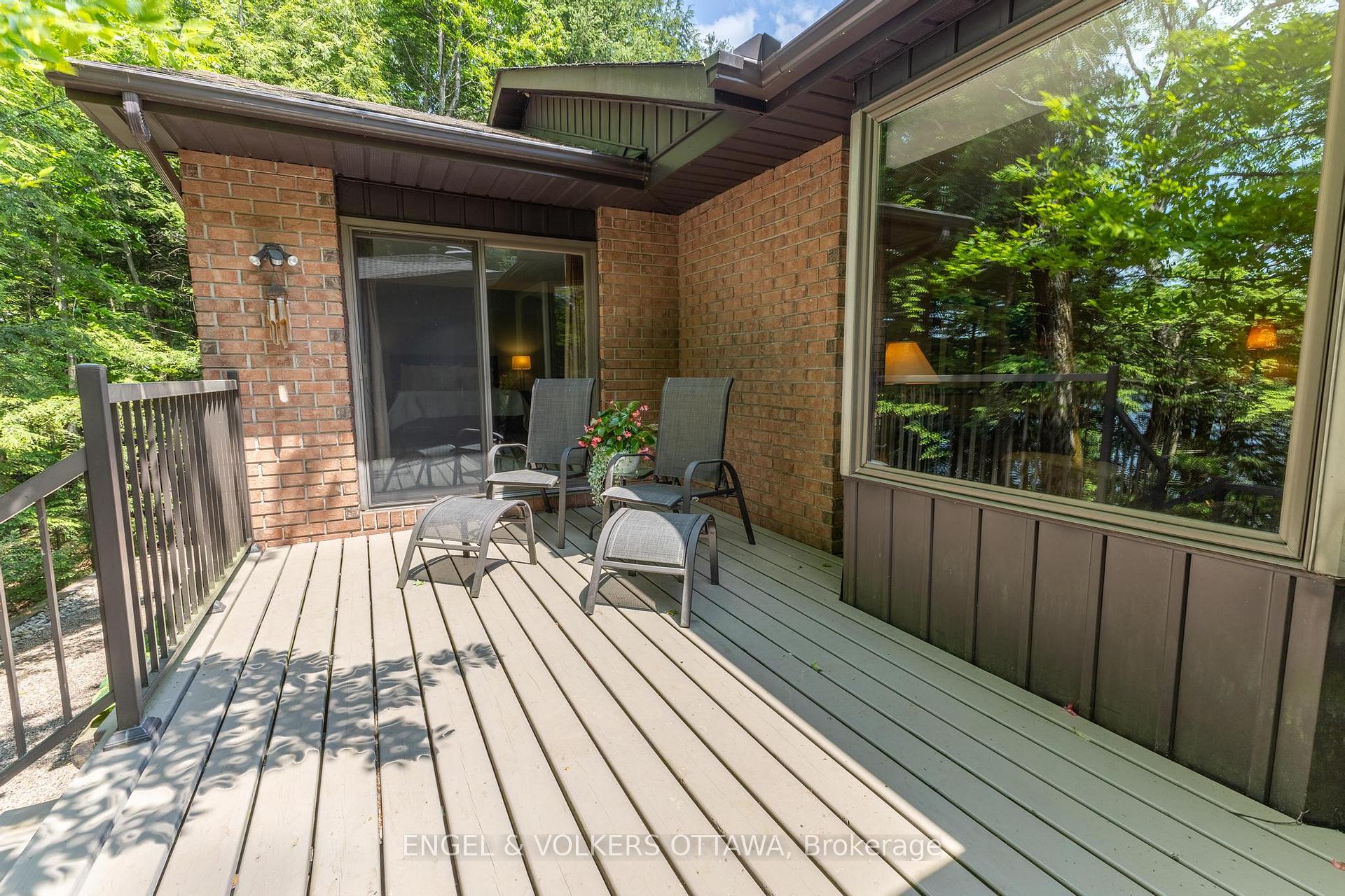 Photo 19 of 7 Deerfield Drive, McNab/Braeside, Mcnab/Braeside Twps — HOMEH