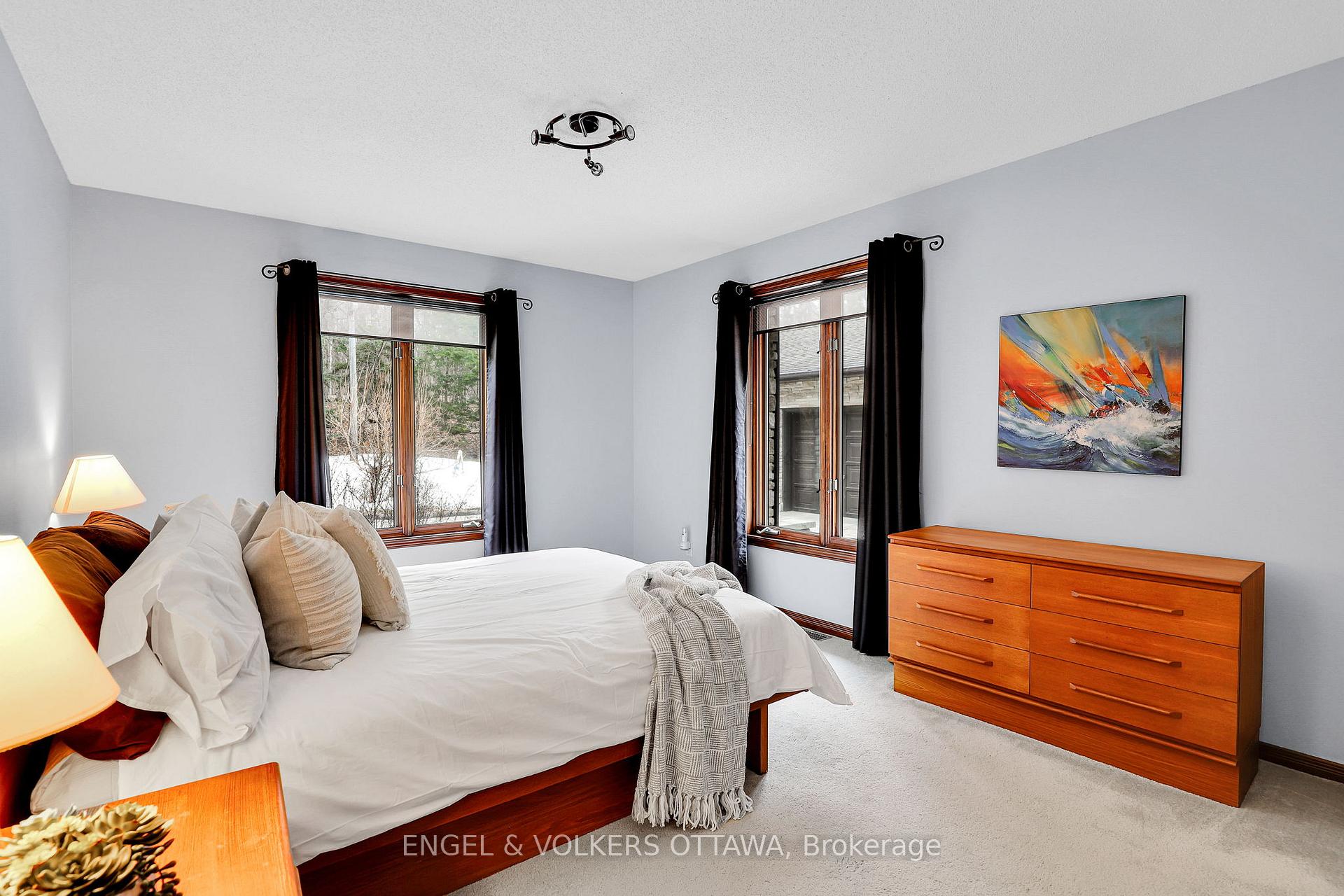 Photo 24 of 7 Deerfield Drive, McNab/Braeside, Mcnab/Braeside Twps — HOMEH