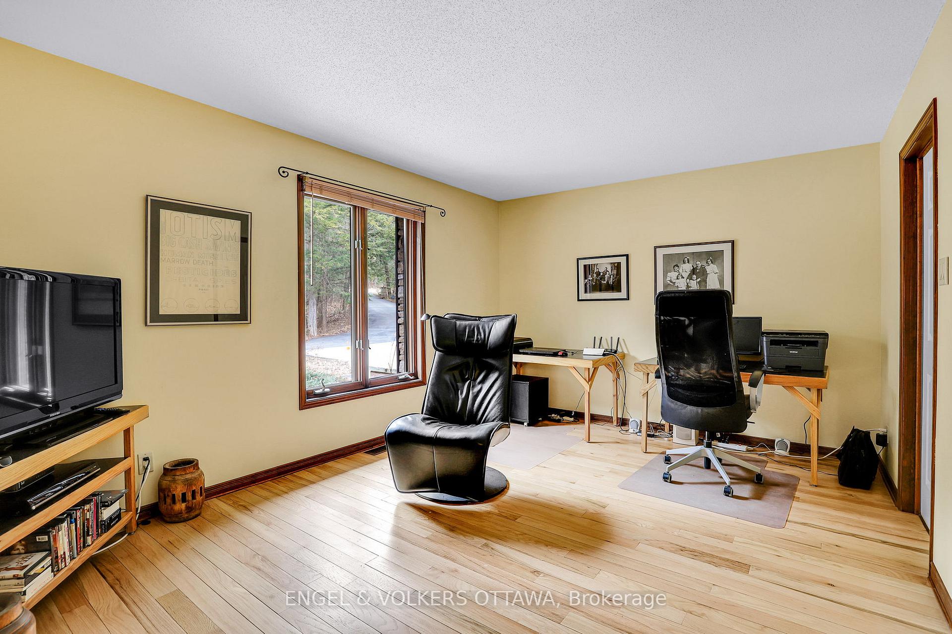 Photo 27 of 7 Deerfield Drive, McNab/Braeside, Mcnab/Braeside Twps — HOMEH