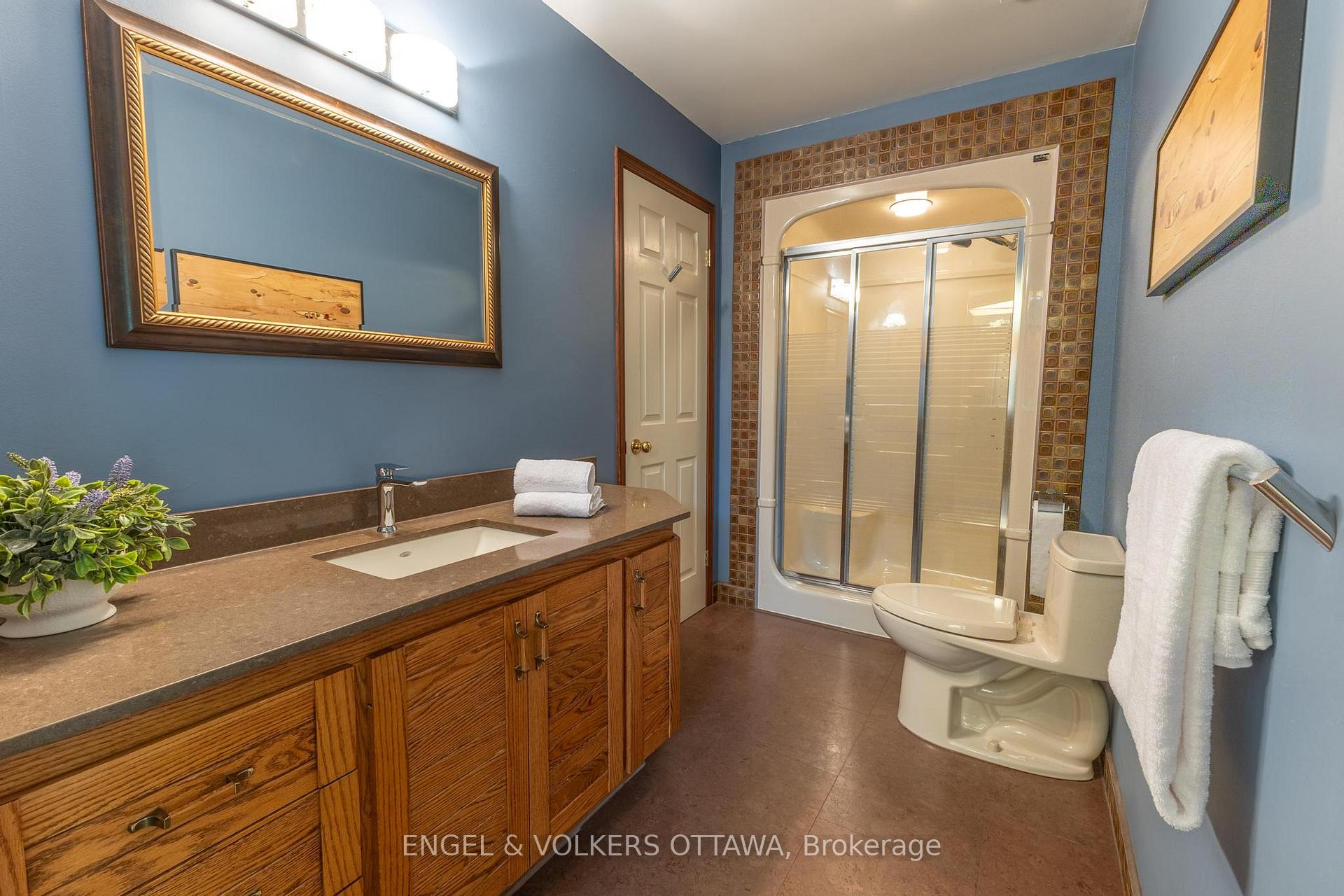 Photo 28 of 7 Deerfield Drive, McNab/Braeside, Mcnab/Braeside Twps — HOMEH