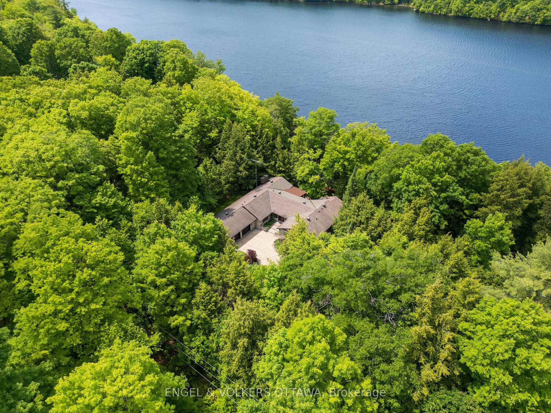 Photo 40 of 7 Deerfield Drive, McNab/Braeside, Mcnab/Braeside Twps — HOMEH