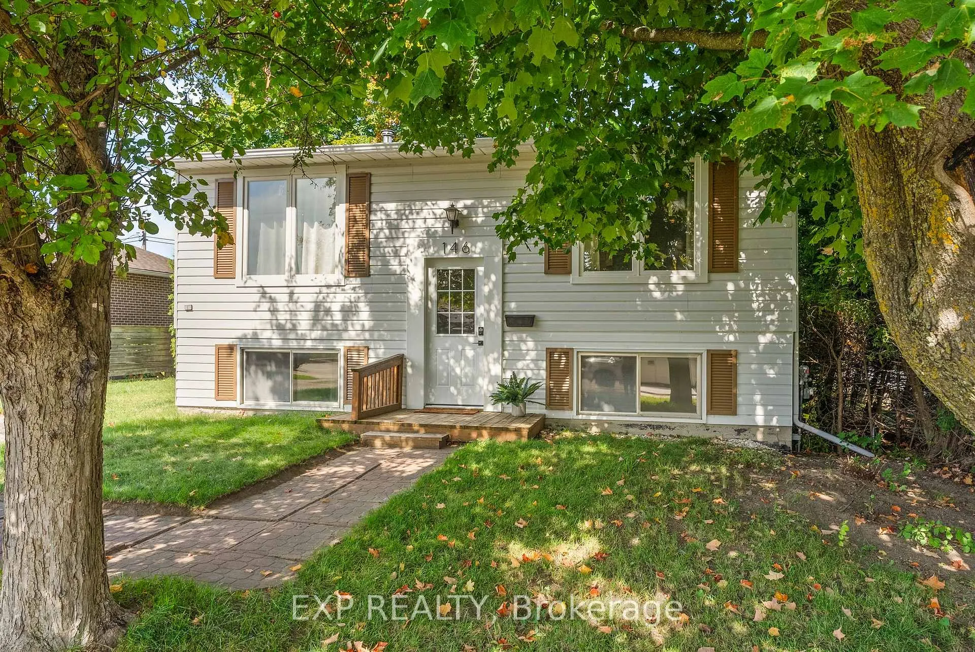 Photo 18 of 146 Barnet Boulevard, Renfrew — HOMEH