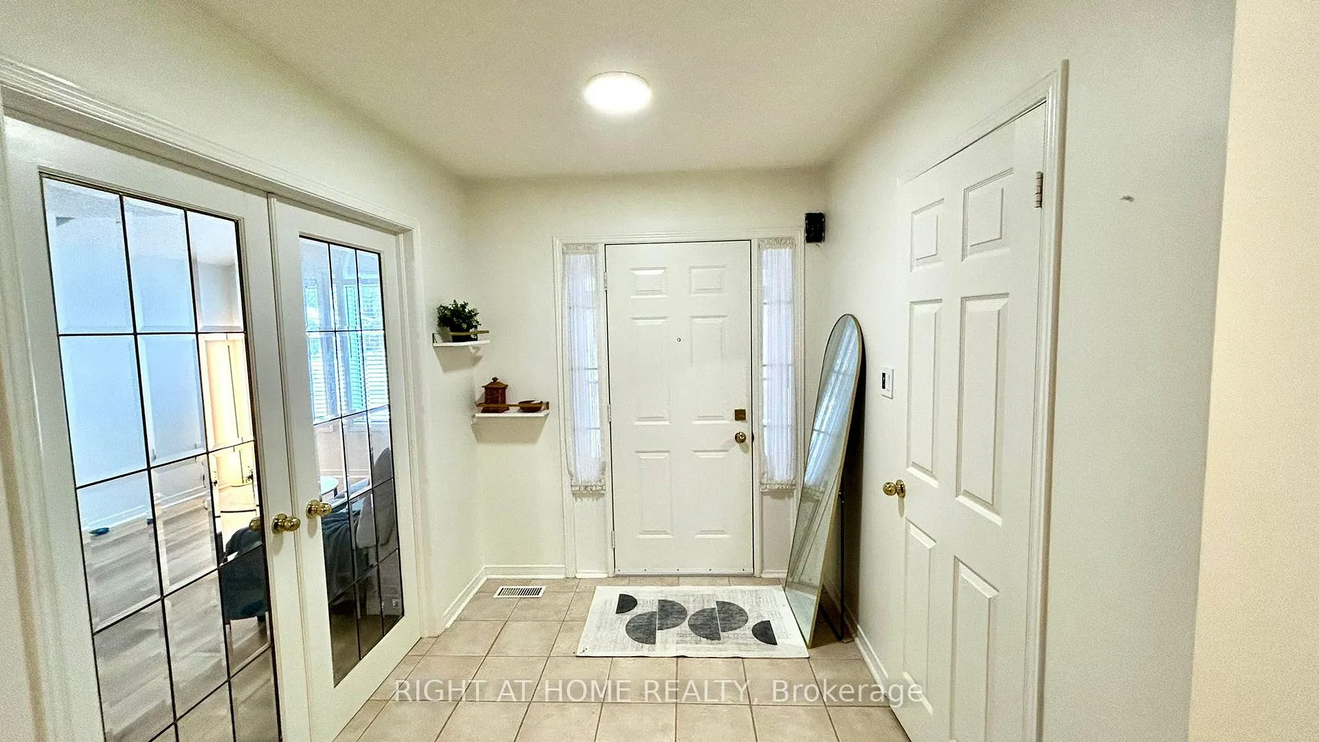 Photo 2 of 48 Johnson Street, Orillia — HOMEH