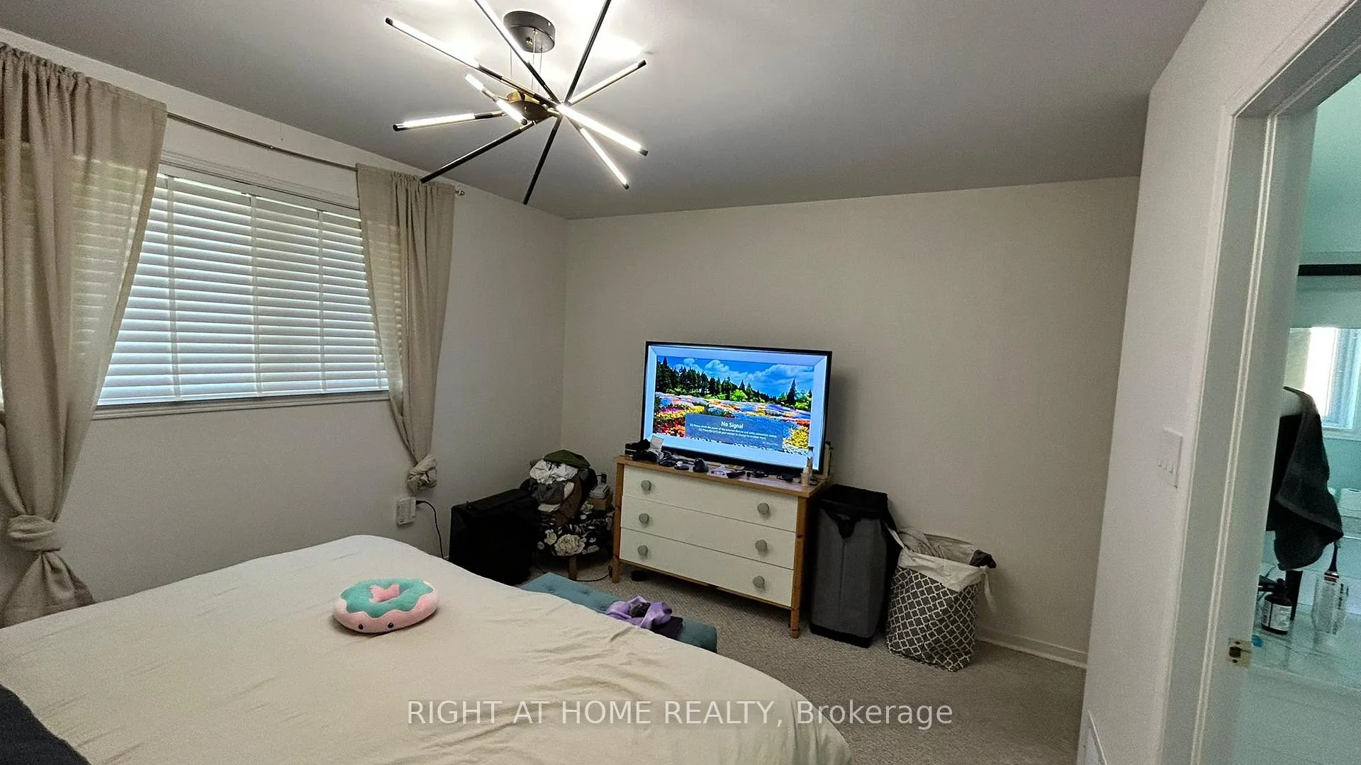 Photo 19 of 48 Johnson Street, Orillia — HOMEH
