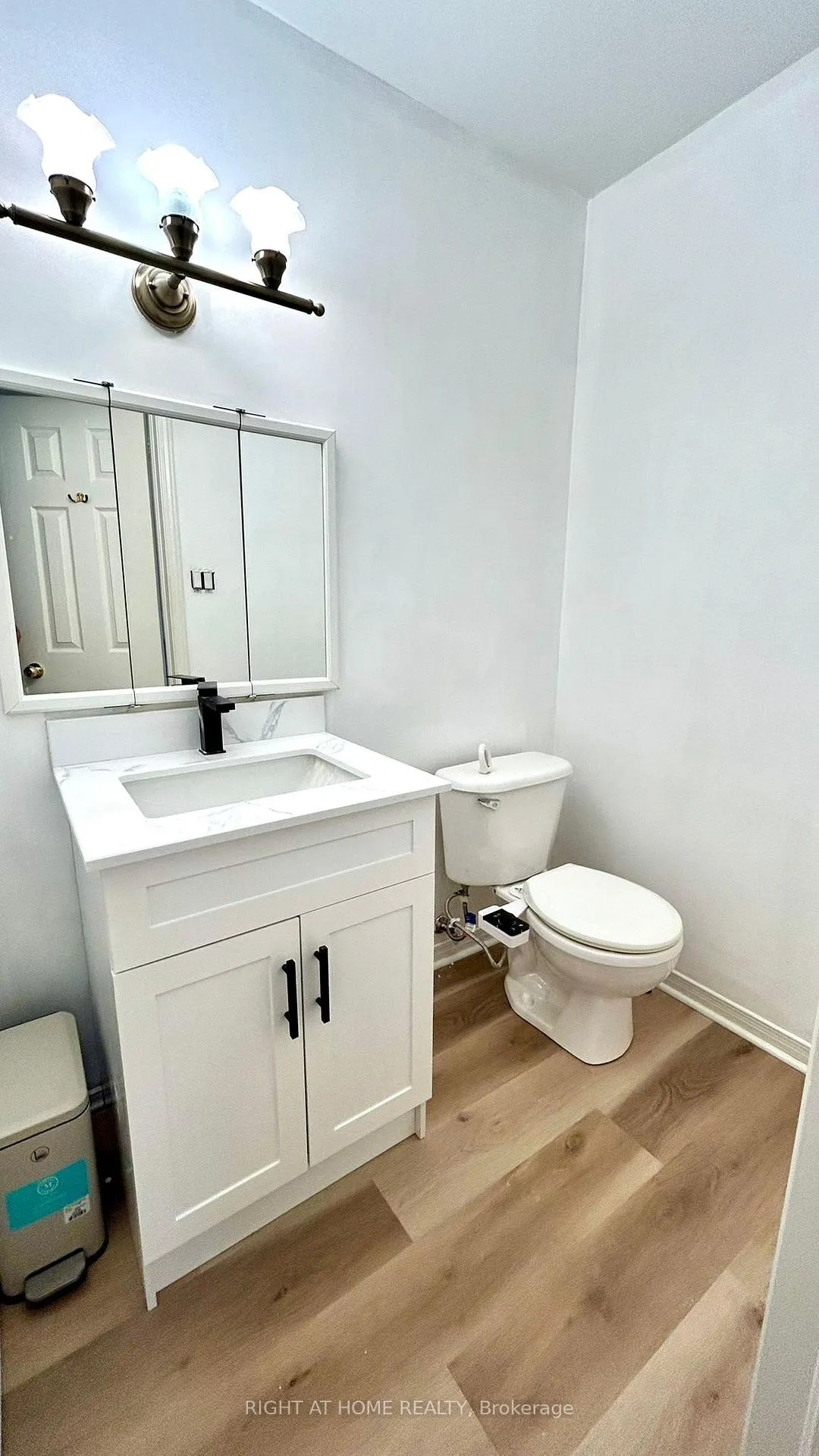 Photo 20 of 48 Johnson Street, Orillia — HOMEH