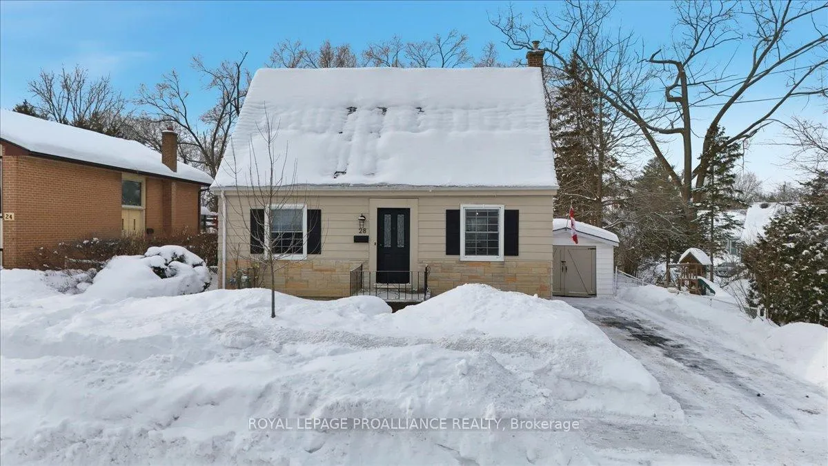 Photo 2 of 28 Fairway Avenue, Belleville, Belleville Ward — HOMEH