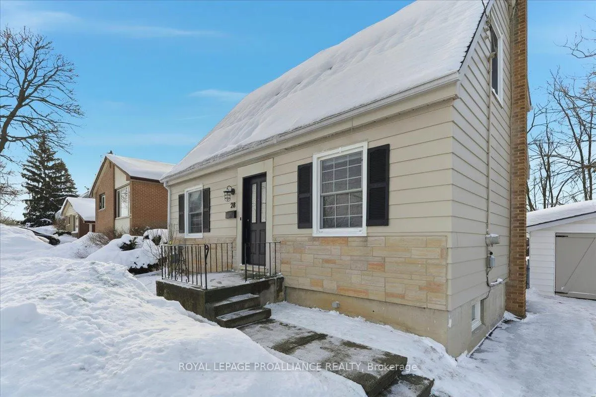 Photo 4 of 28 Fairway Avenue, Belleville, Belleville Ward — HOMEH