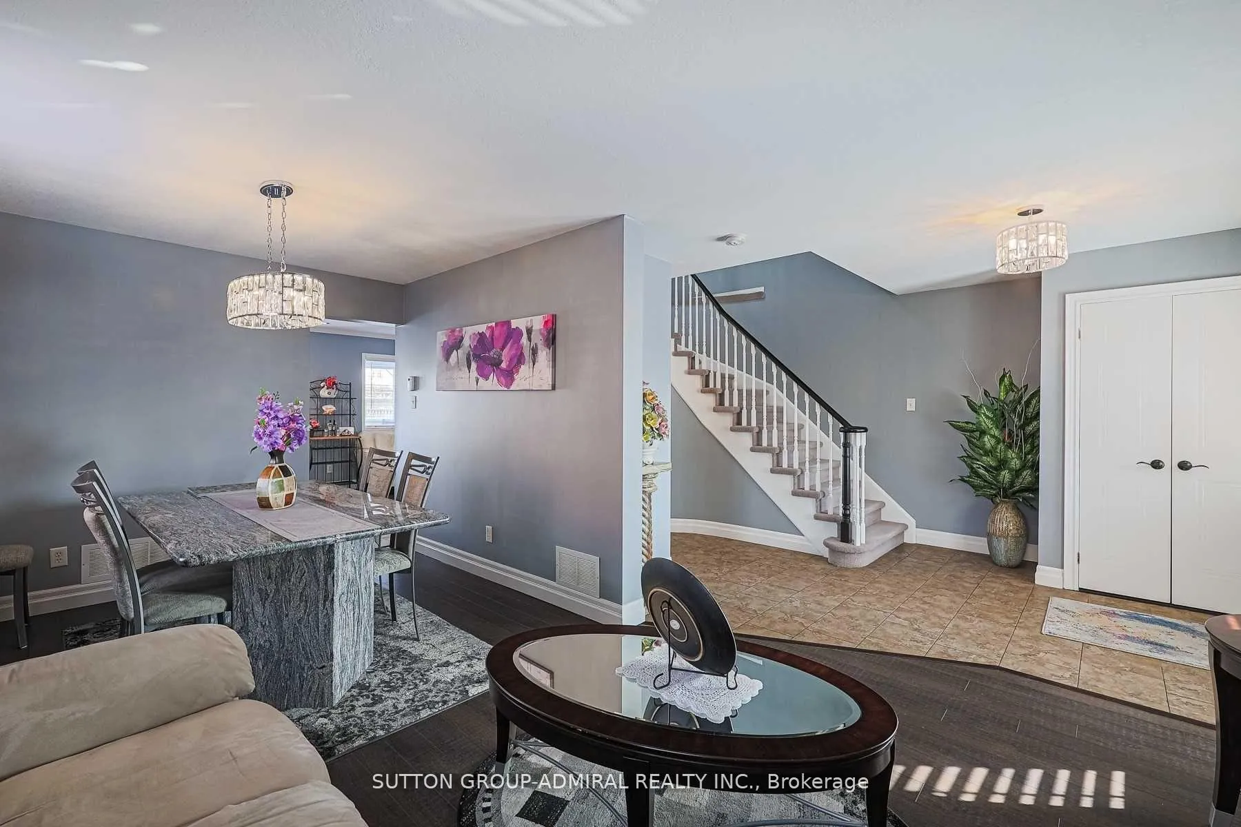 Photo 7 of 242 Mapleton Avenue, Barrie, Holly — HOMEH