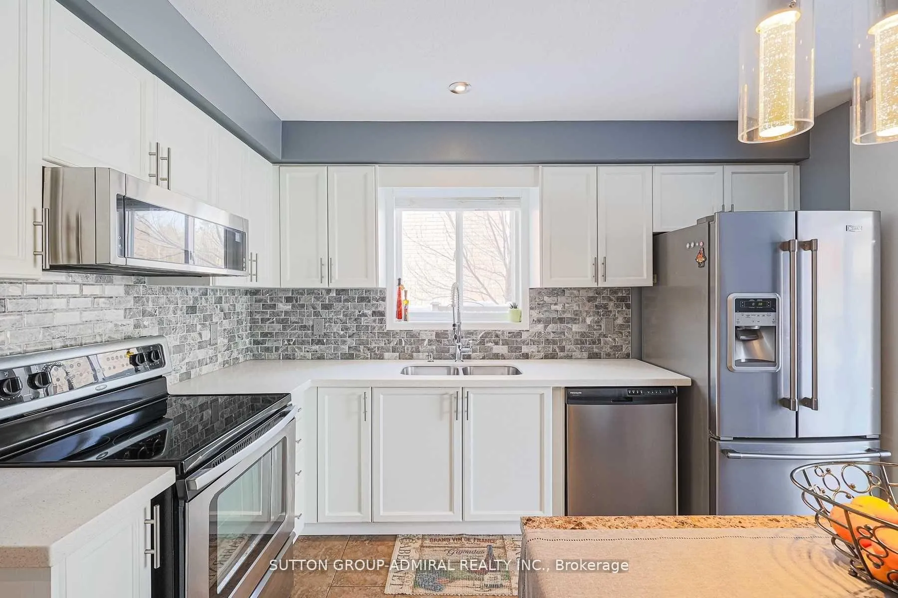 Photo 13 of 242 Mapleton Avenue, Barrie, Holly — HOMEH