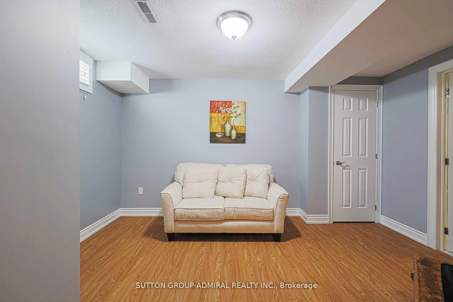 Photo 23 of 242 Mapleton Avenue, Barrie, Holly — HOMEH