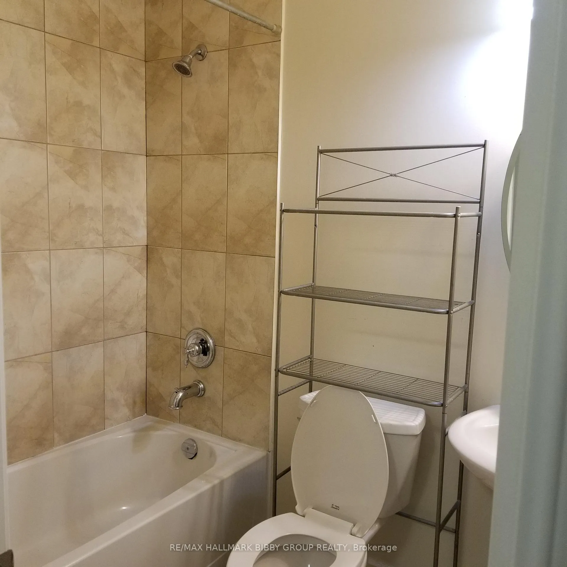 Photo 3 of Unit Basement 1, 24 Manor Haven Road, Toronto, Englemount-Lawrence — HOMEH