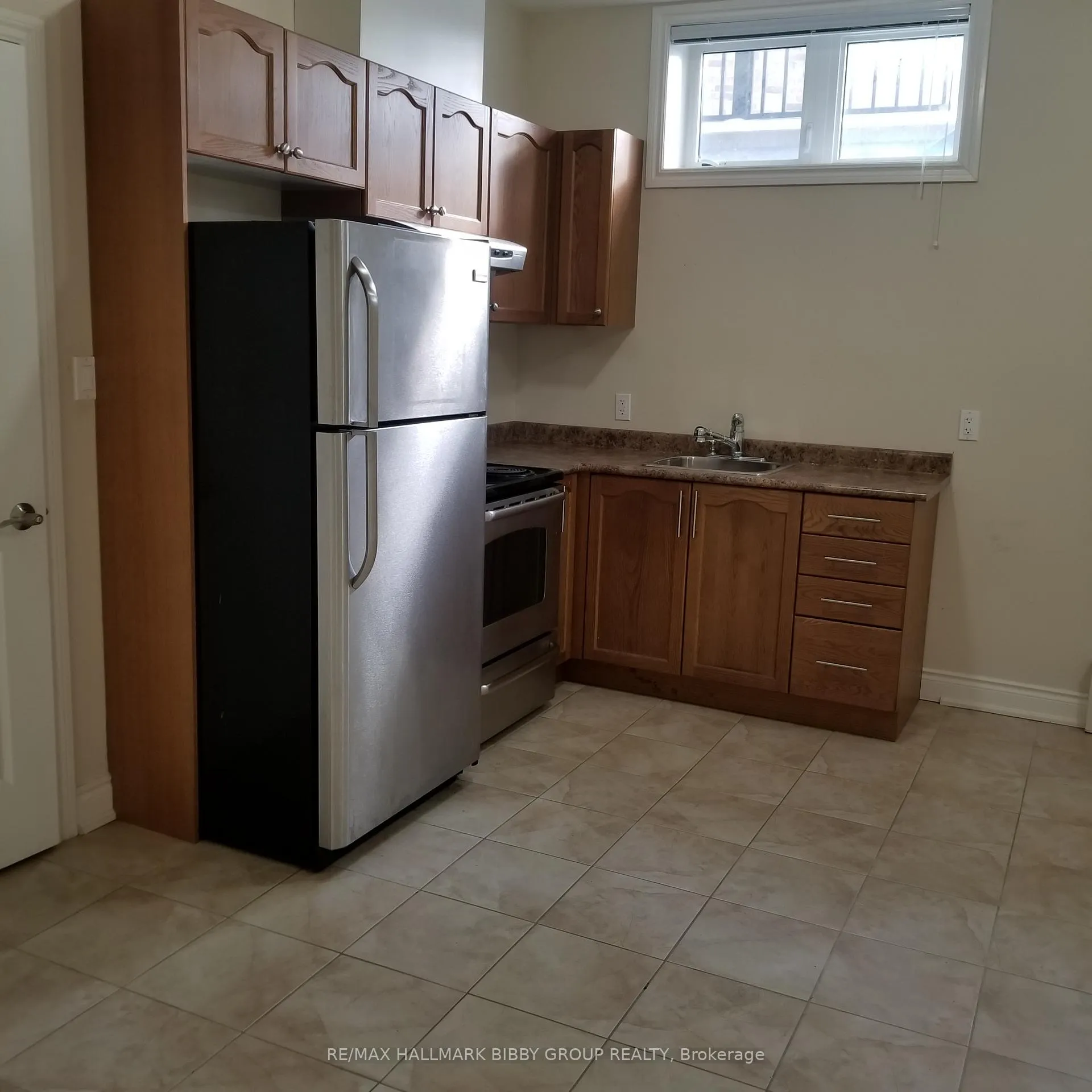 Photo 4 of Unit Basement 1, 24 Manor Haven Road, Toronto, Englemount-Lawrence — HOMEH