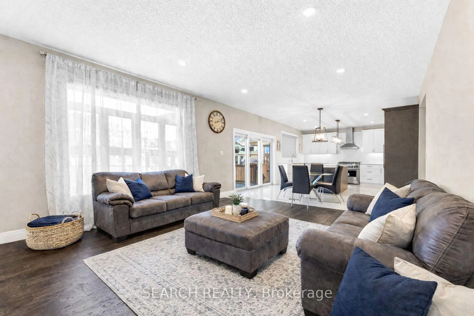 Photo 8 of 204 Boardwalk Way, Thames Centre, Dorchester — HOMEH