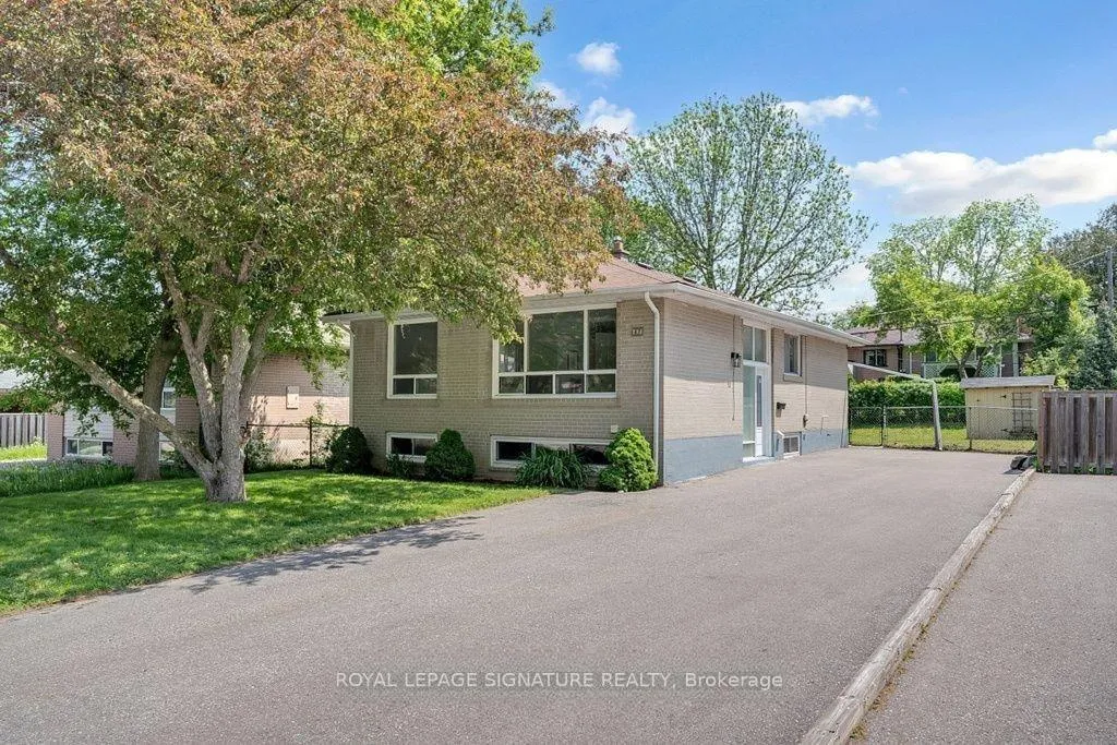 Photo 2 of 47 Aurora Heights Drive, Aurora, Aurora Heights — HOMEH