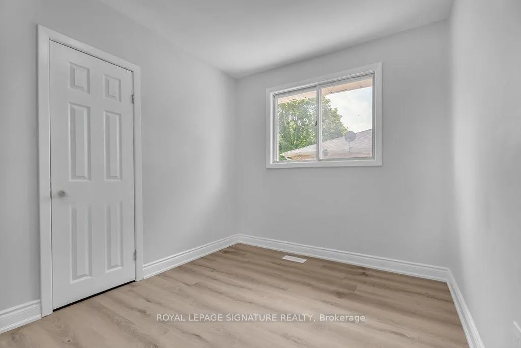 Photo 15 of 47 Aurora Heights Drive, Aurora, Aurora Heights — HOMEH