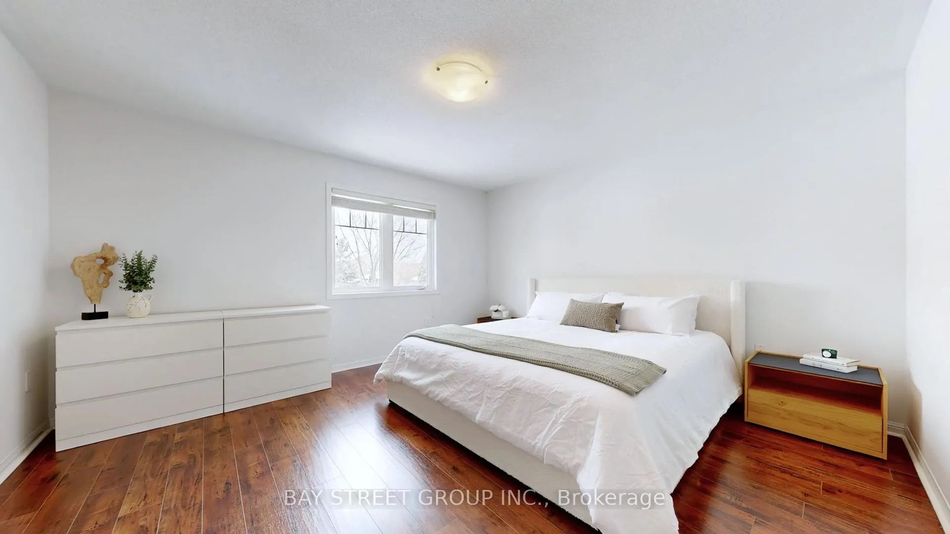 Photo 16 of 216 Emick Drive, Hamilton, Ancaster — HOMEH
