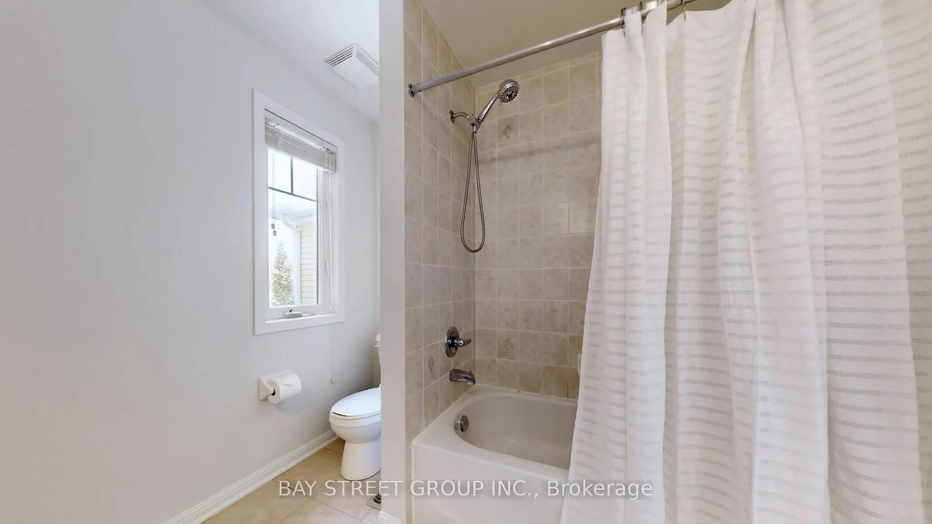 Photo 27 of 216 Emick Drive, Hamilton, Ancaster — HOMEH