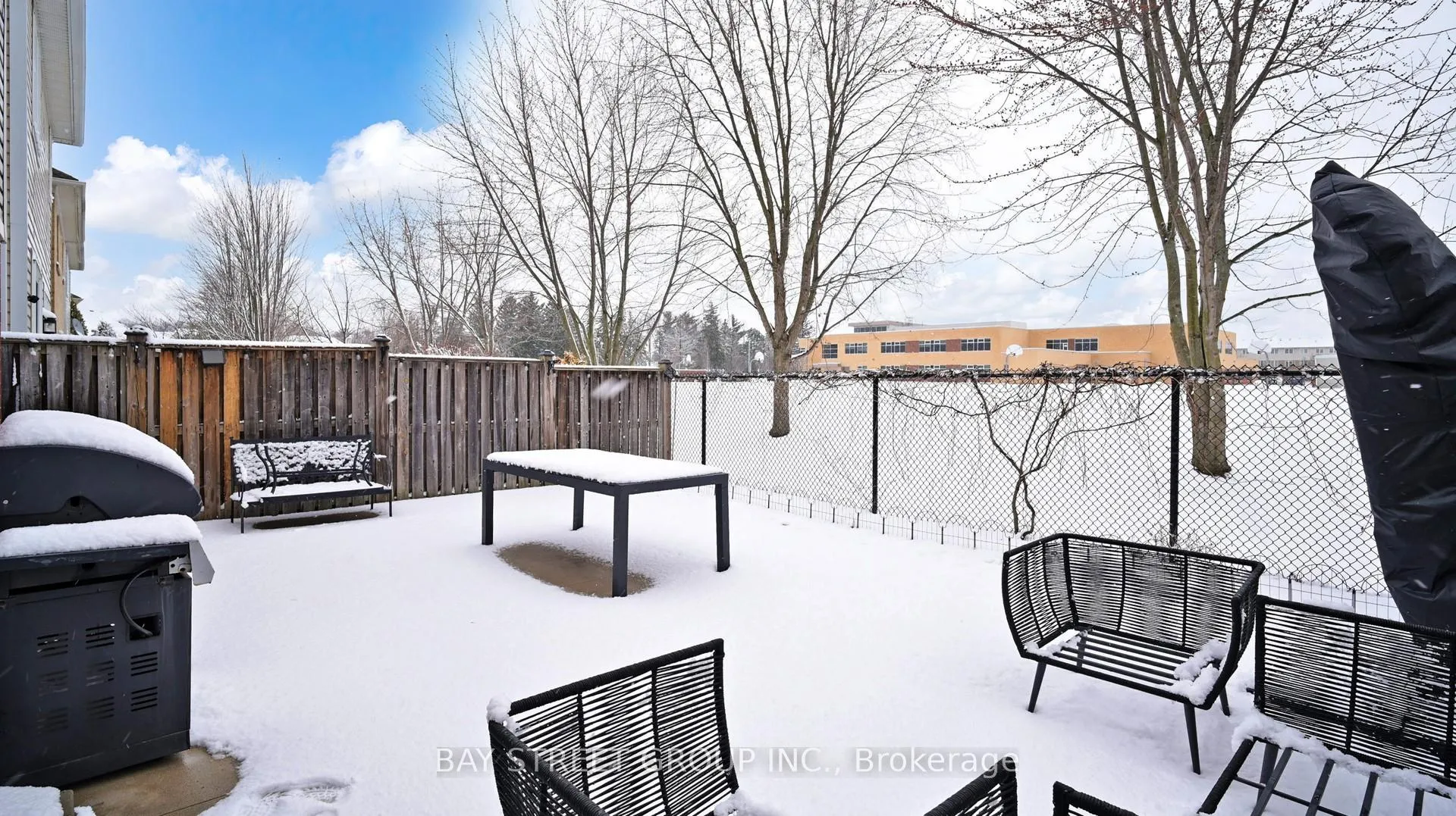 Photo 37 of 216 Emick Drive, Hamilton, Ancaster — HOMEH