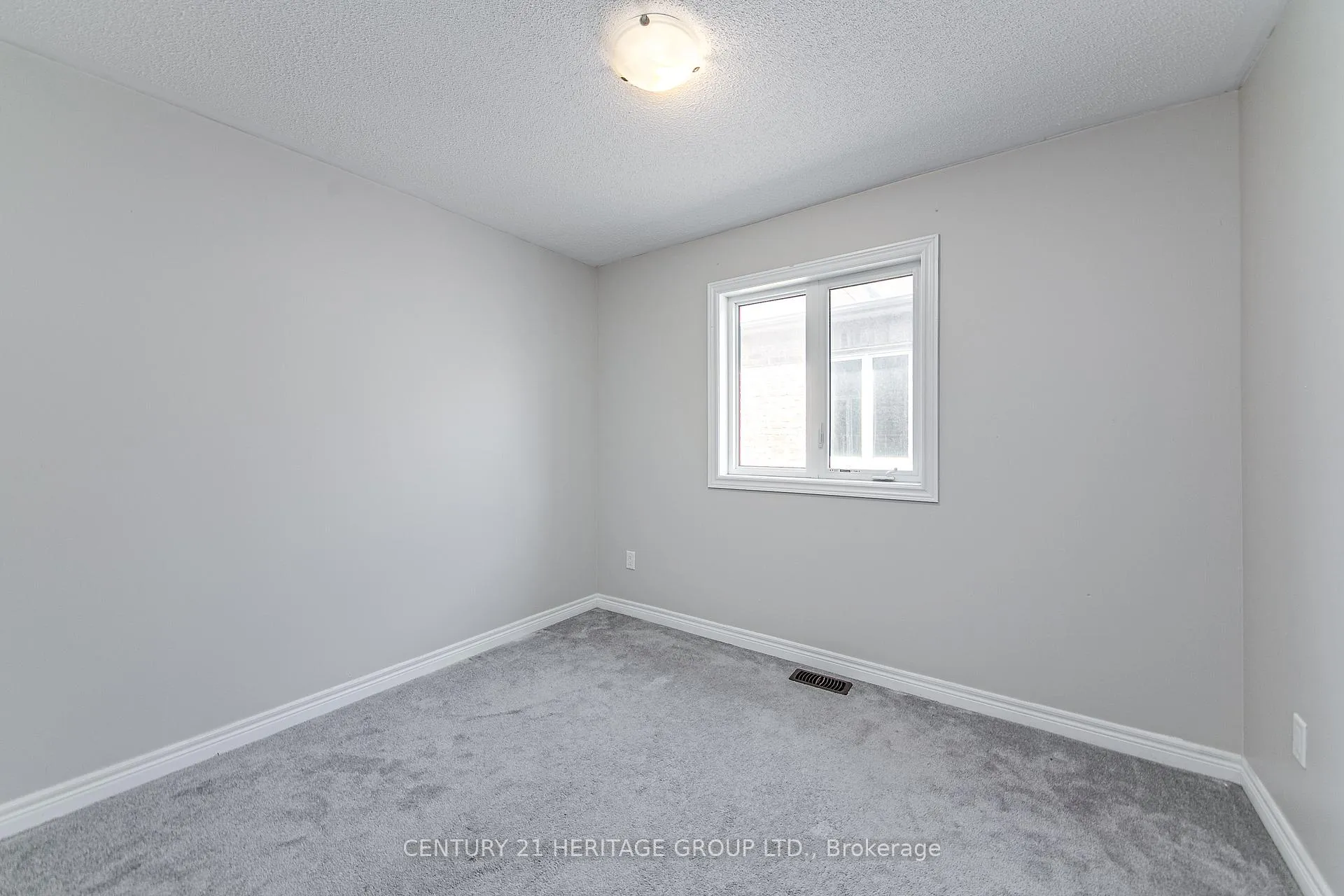 Photo 18 of 1281 Bardeau Street, Innisfil, Lefroy — HOMEH