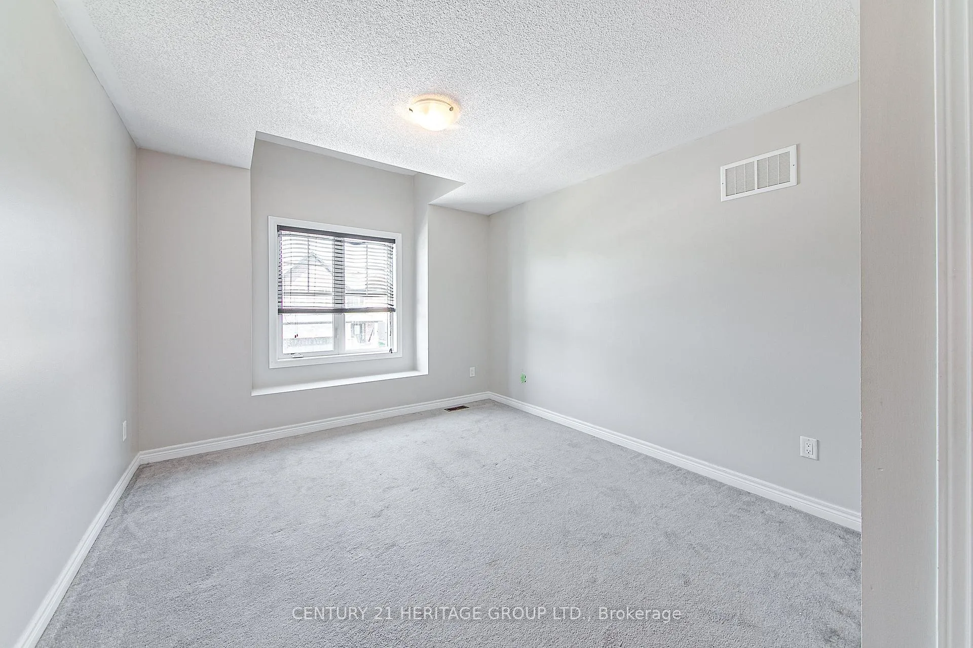 Photo 20 of 1281 Bardeau Street, Innisfil, Lefroy — HOMEH