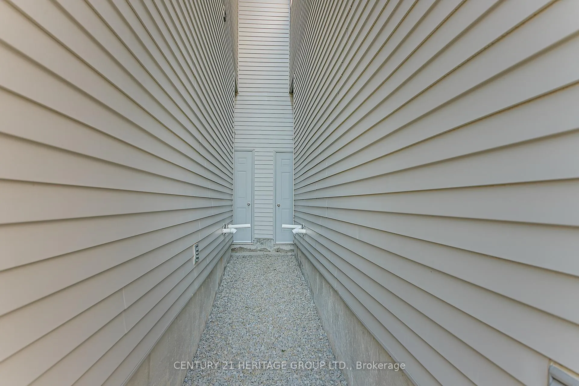 Photo 32 of 1281 Bardeau Street, Innisfil, Lefroy — HOMEH