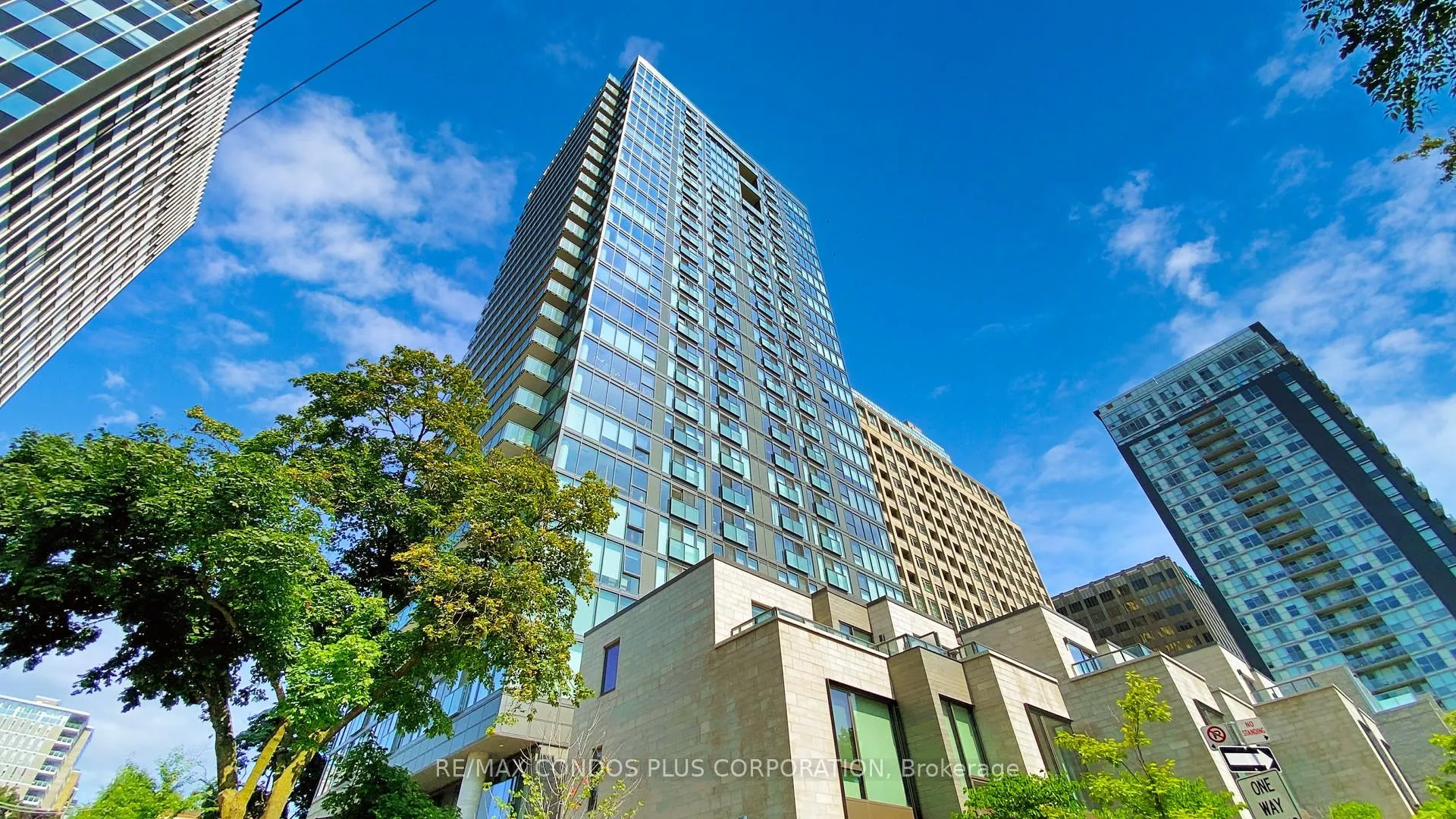 Front of Unit 1406, 99 Foxbar Road
