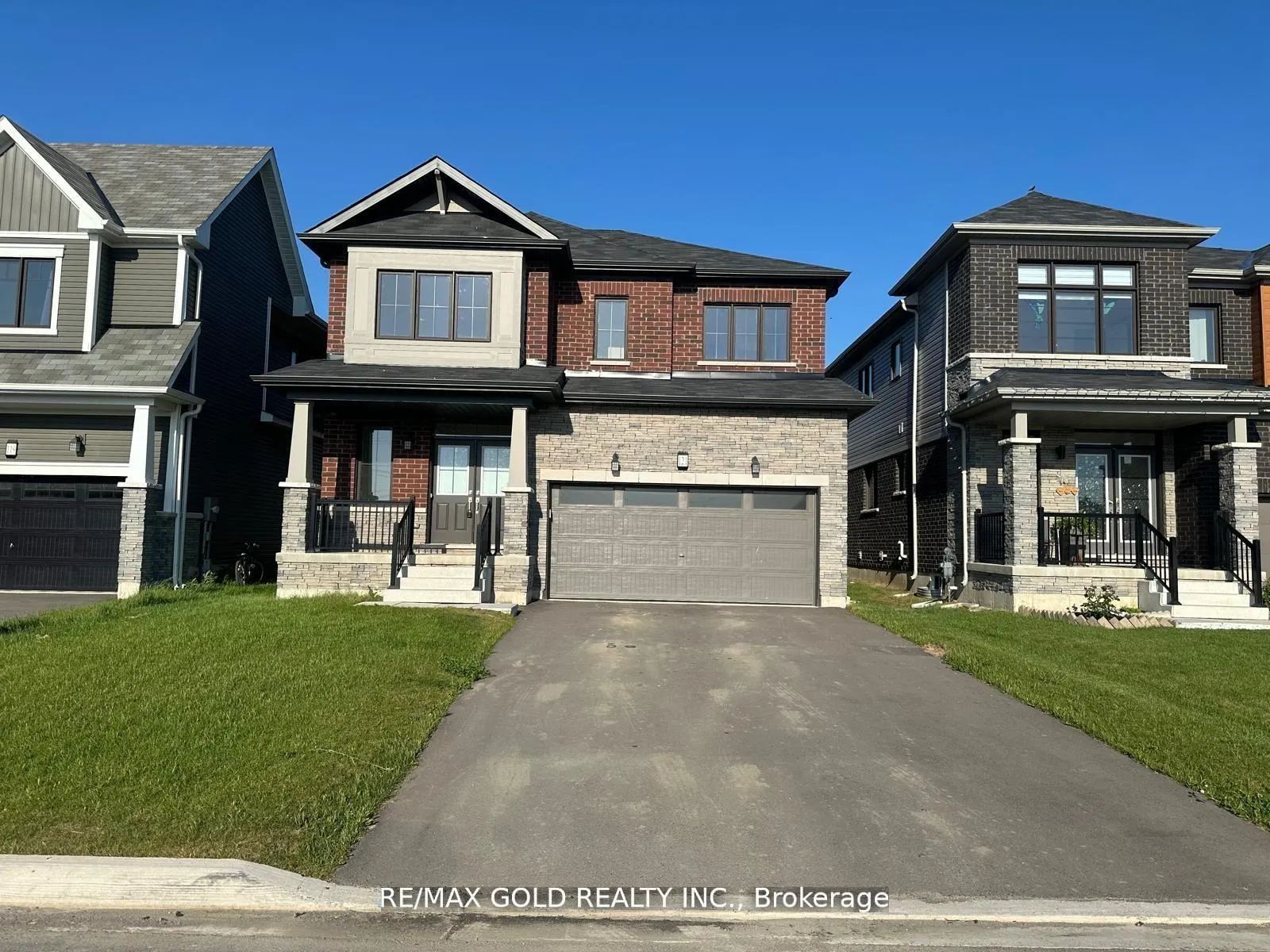 Photo 2 of 121 Explorer Way, Thorold, Rolling Meadows — HOMEH
