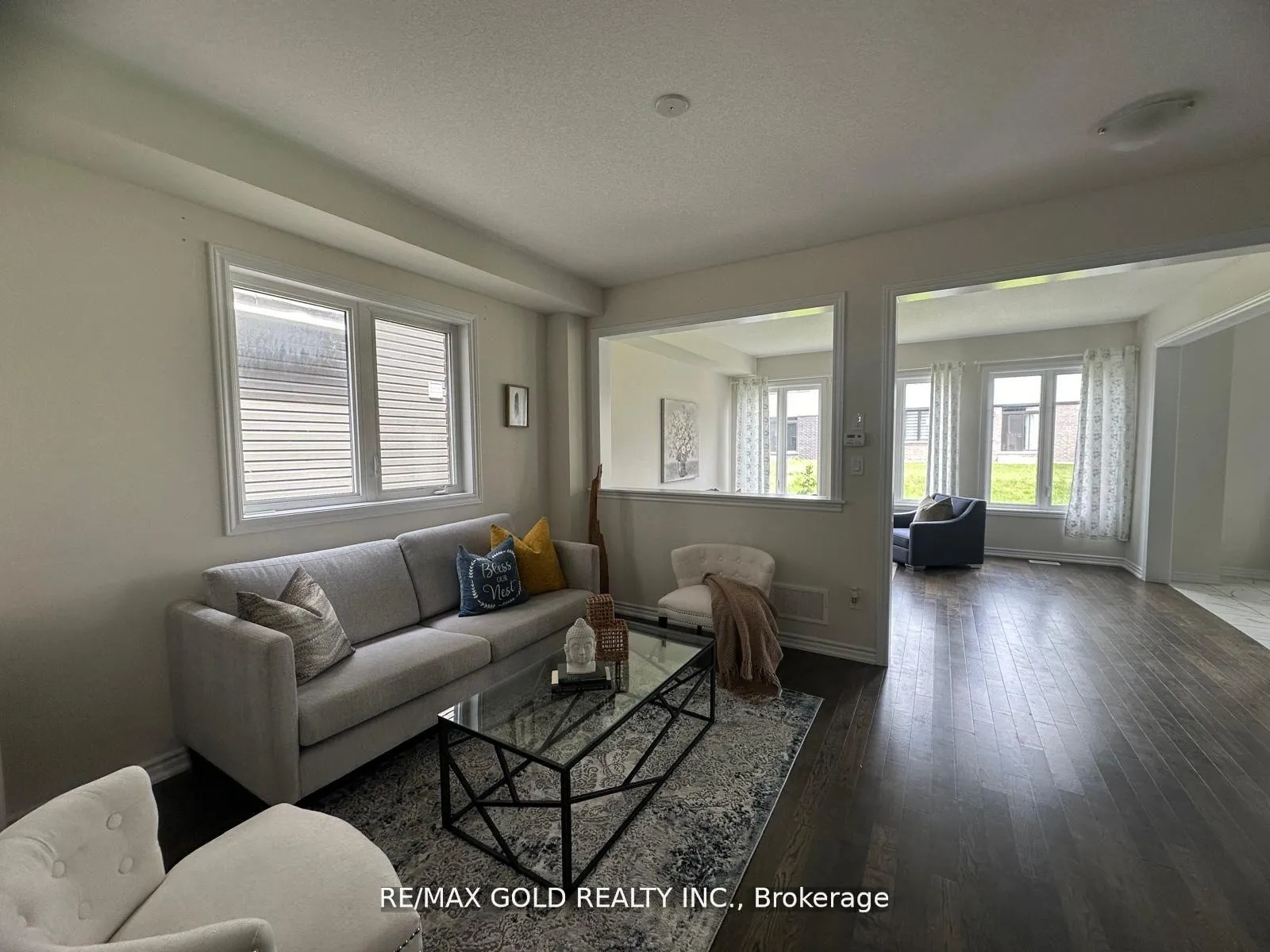 Photo 10 of 121 Explorer Way, Thorold, Rolling Meadows — HOMEH