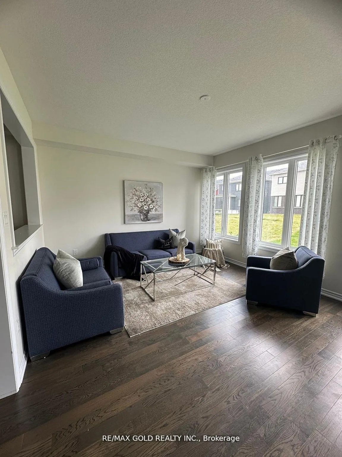 Photo 12 of 121 Explorer Way, Thorold, Rolling Meadows — HOMEH