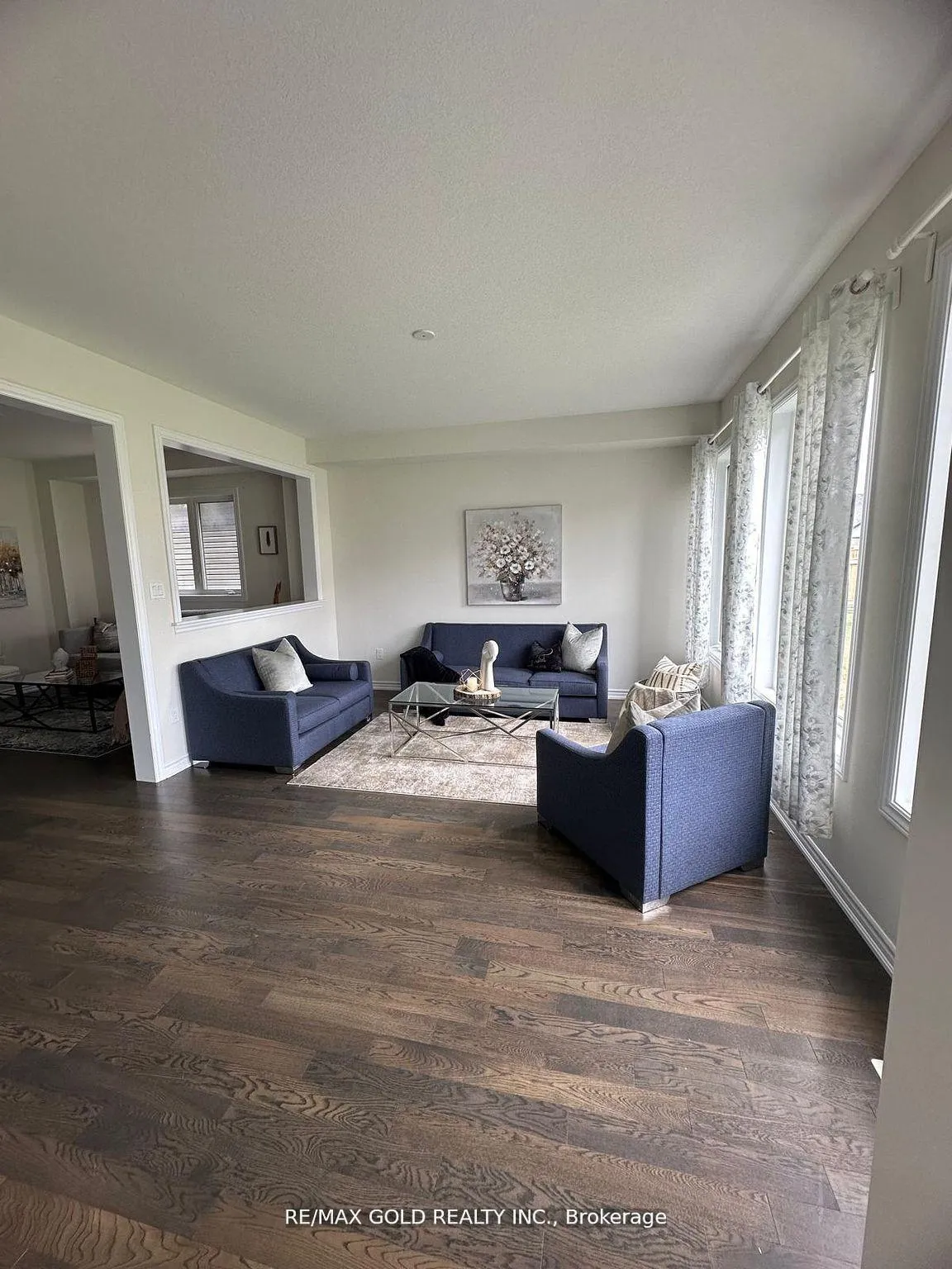 Photo 13 of 121 Explorer Way, Thorold, Rolling Meadows — HOMEH